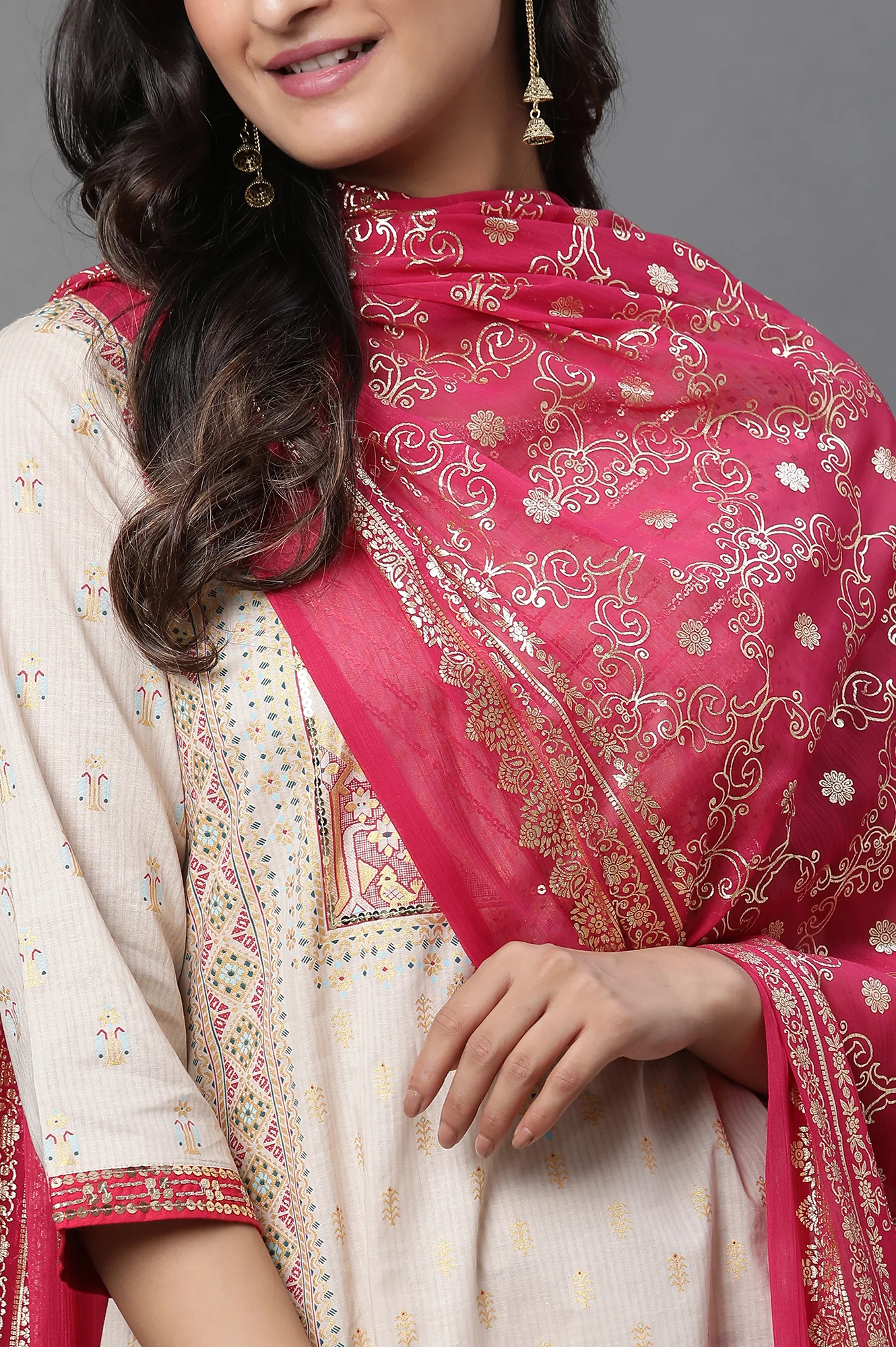 Pink Foil Printed Festive Dupatta - Image 5