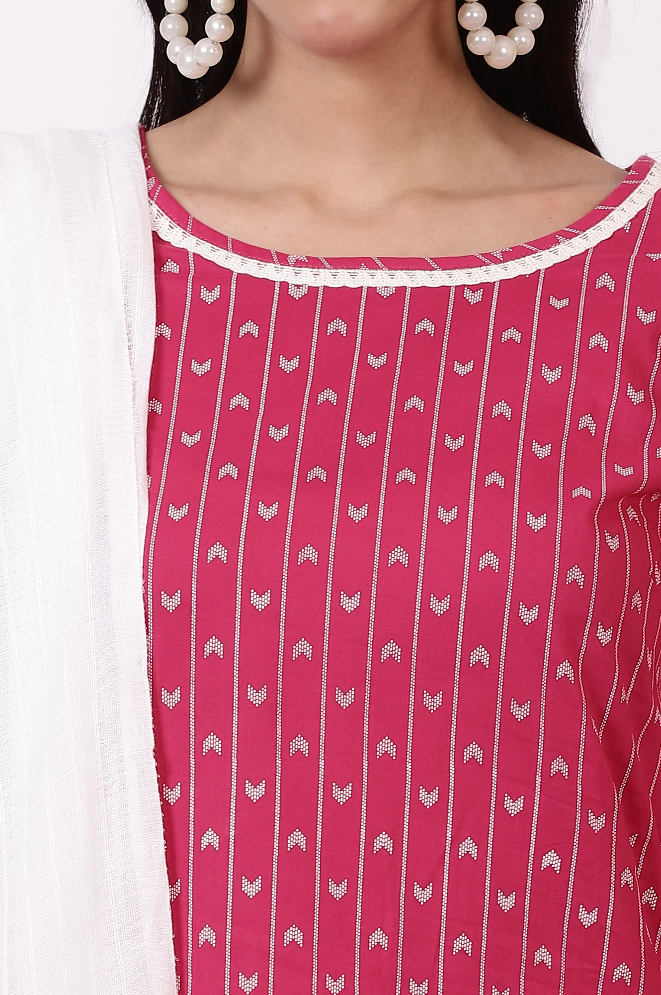 Pink Geometric Printed Pure Cotton Straight Kurta, Leggings and Dupatta Set - Image 3