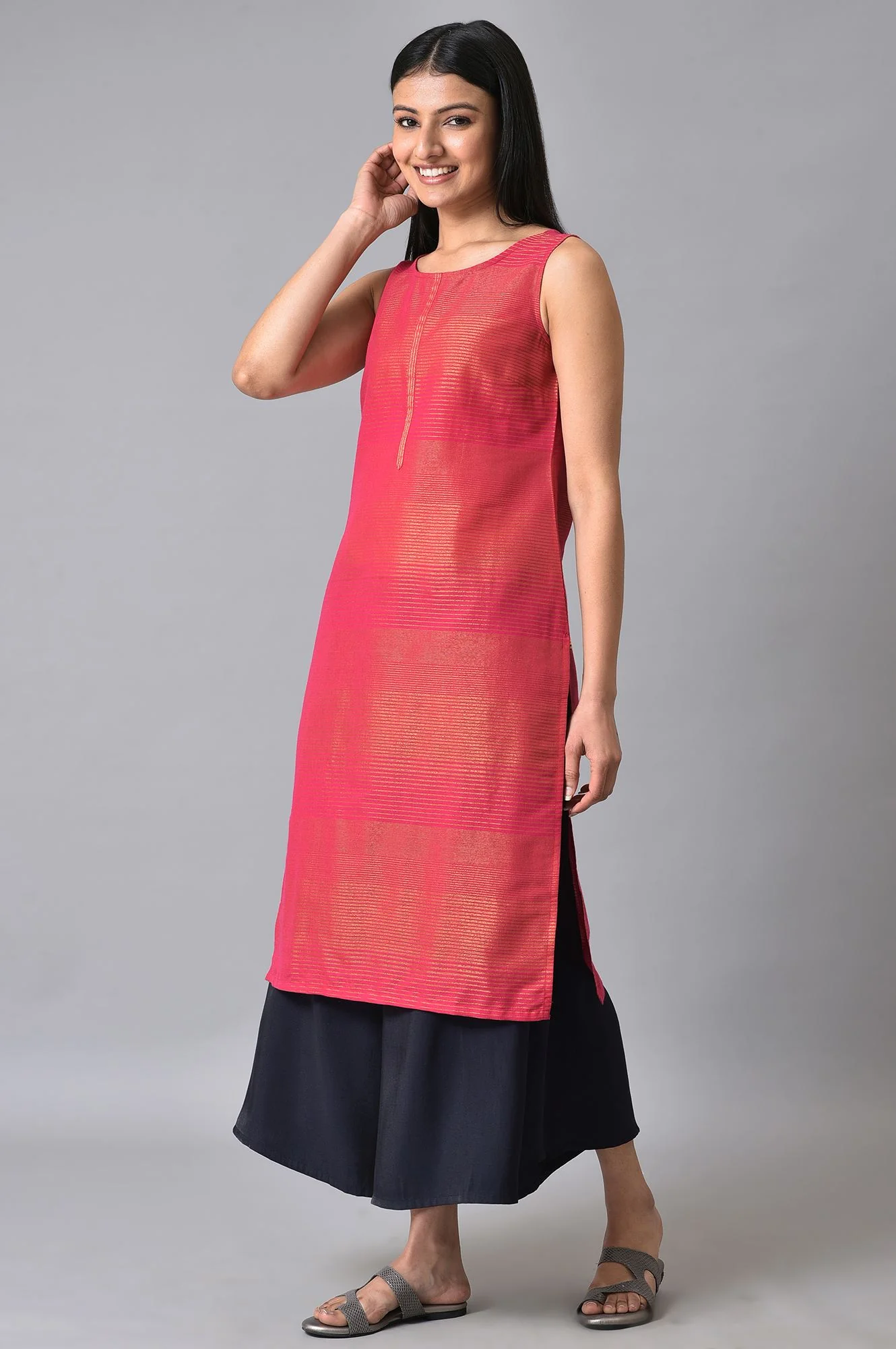 Pink Light Festive Sleeveless Kurta - Image 3