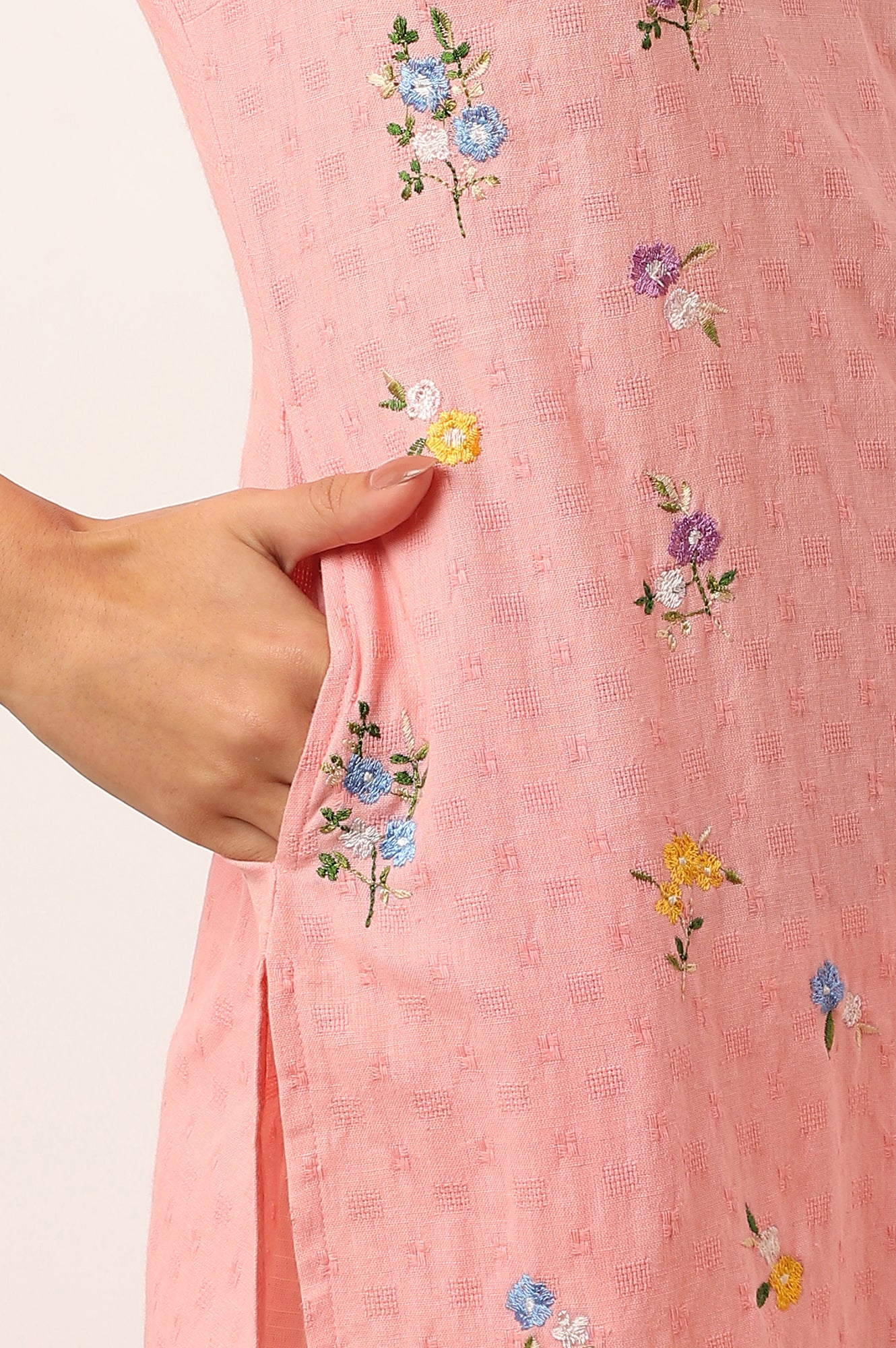 Pink Solid Zari Straight Pure Cotton Kurta - Image 8
