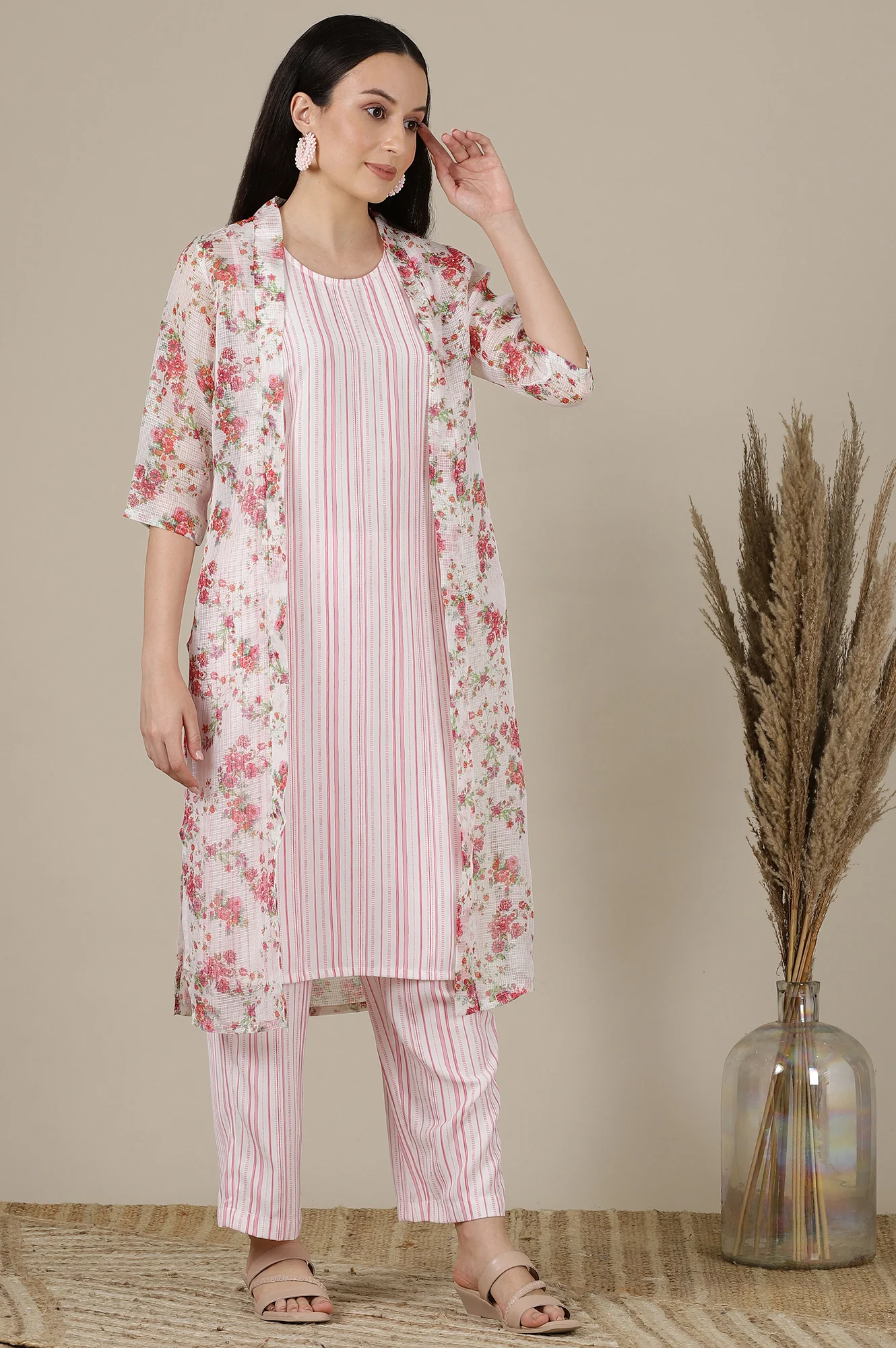 Pink Stripe Printed Sleeveless Inner Kurta, Floral Printed Kota Gilet and Palazzo Set - Image 6