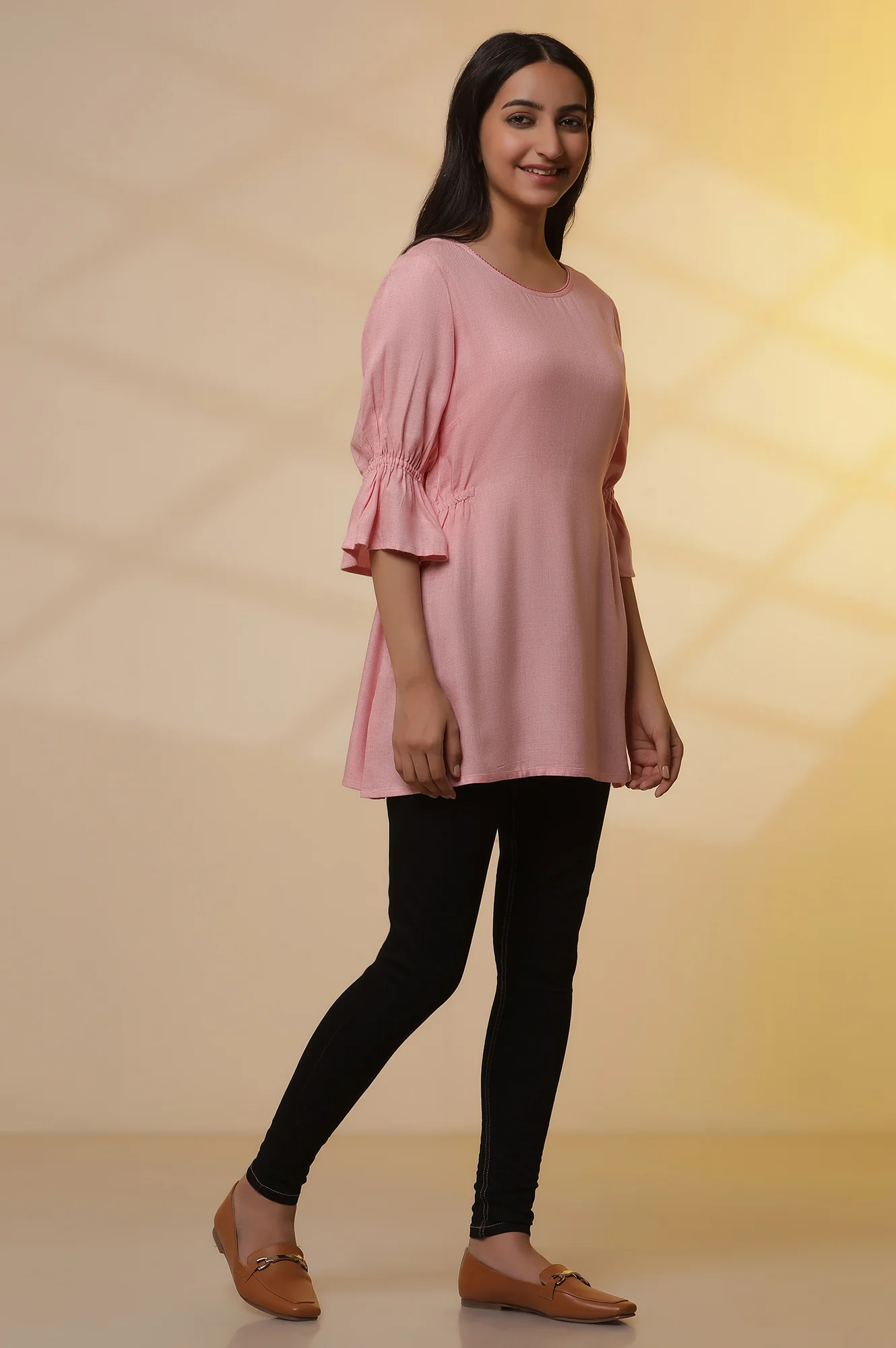 Pink Thread Embroidered Kurti and Jeggings Set - Image 5