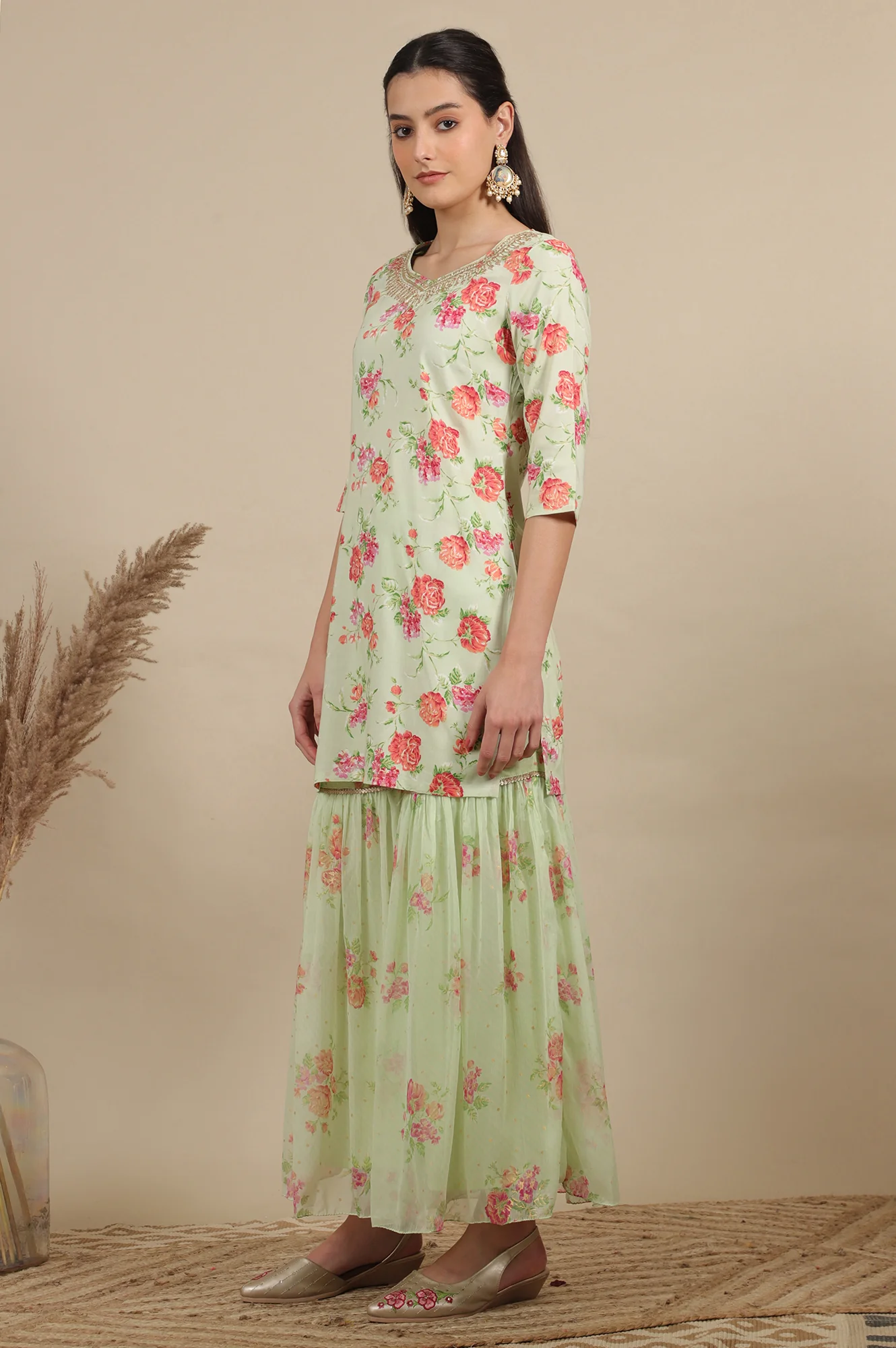 Pink Zari Embroidered Tissue Flared Kurta and Pants and Dupatta Set - Image 5