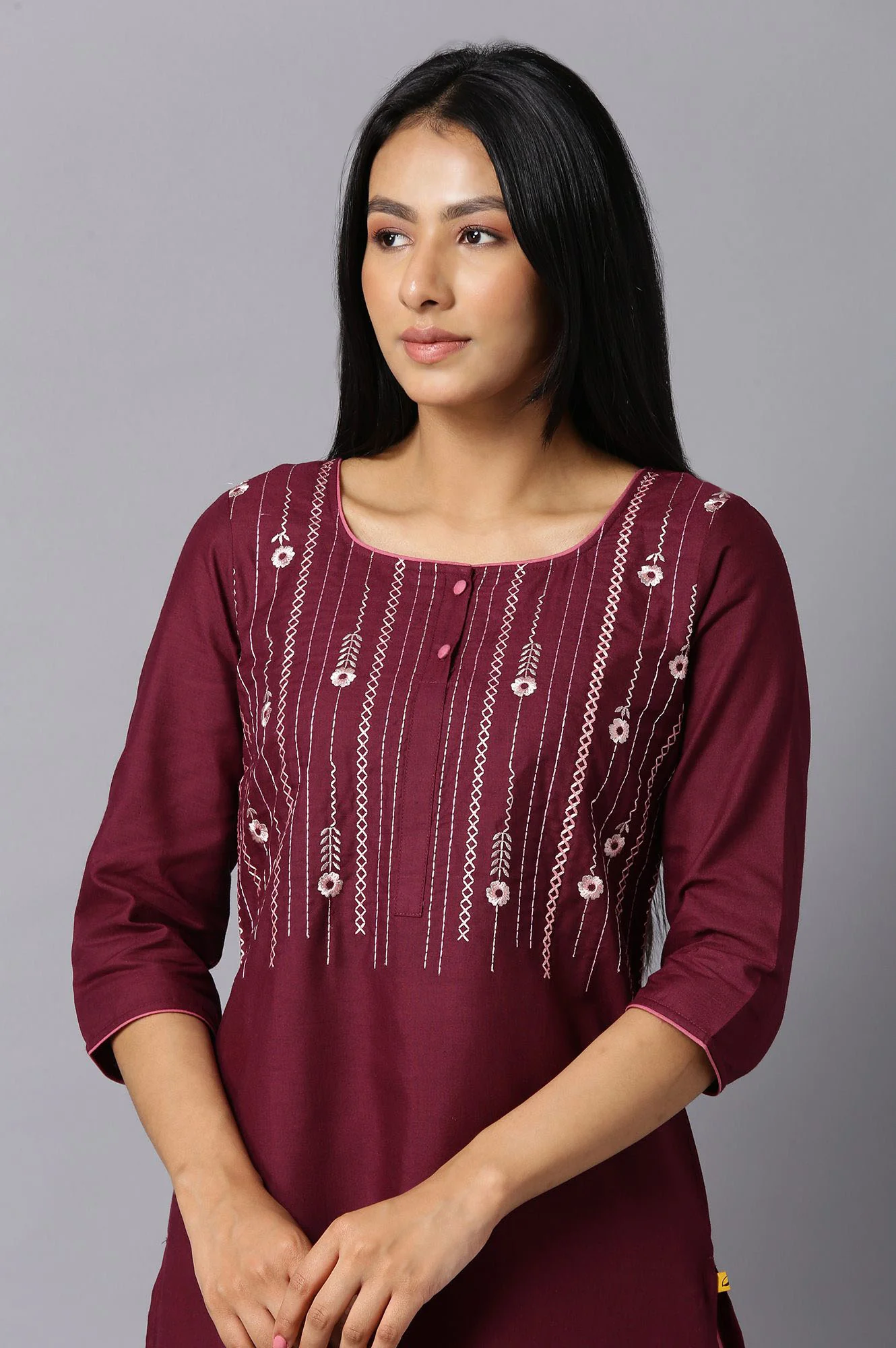 Aure Collection By Aurelia Purple Embroidered kurta With Pink Palazzo - Image 5