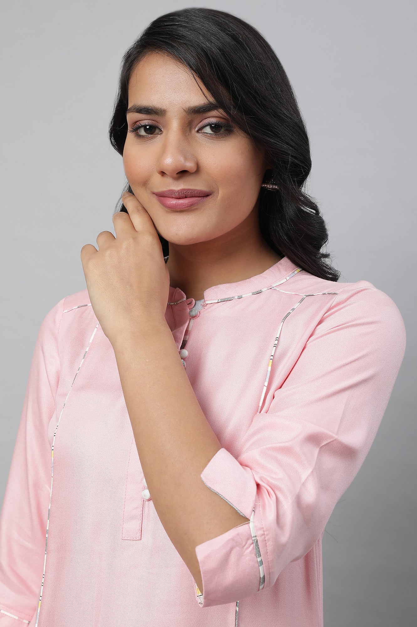 Baby Pink Solid kurta & Culottes Set - Image 6