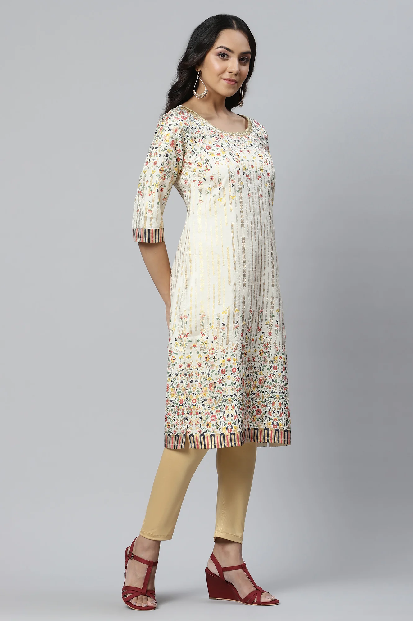 Beige Kuchai Silk Ethnic kurta - Image 4