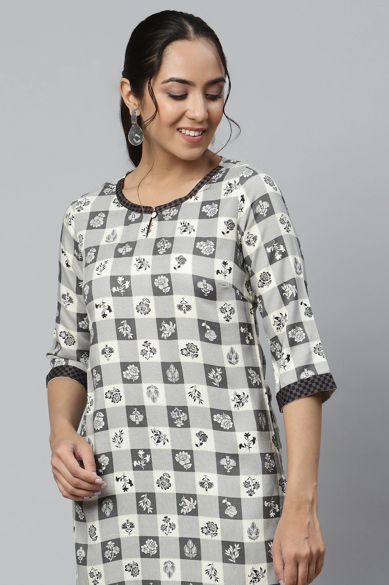 Beige Rayon Floral Printed Ethnic kurta - Image 6
