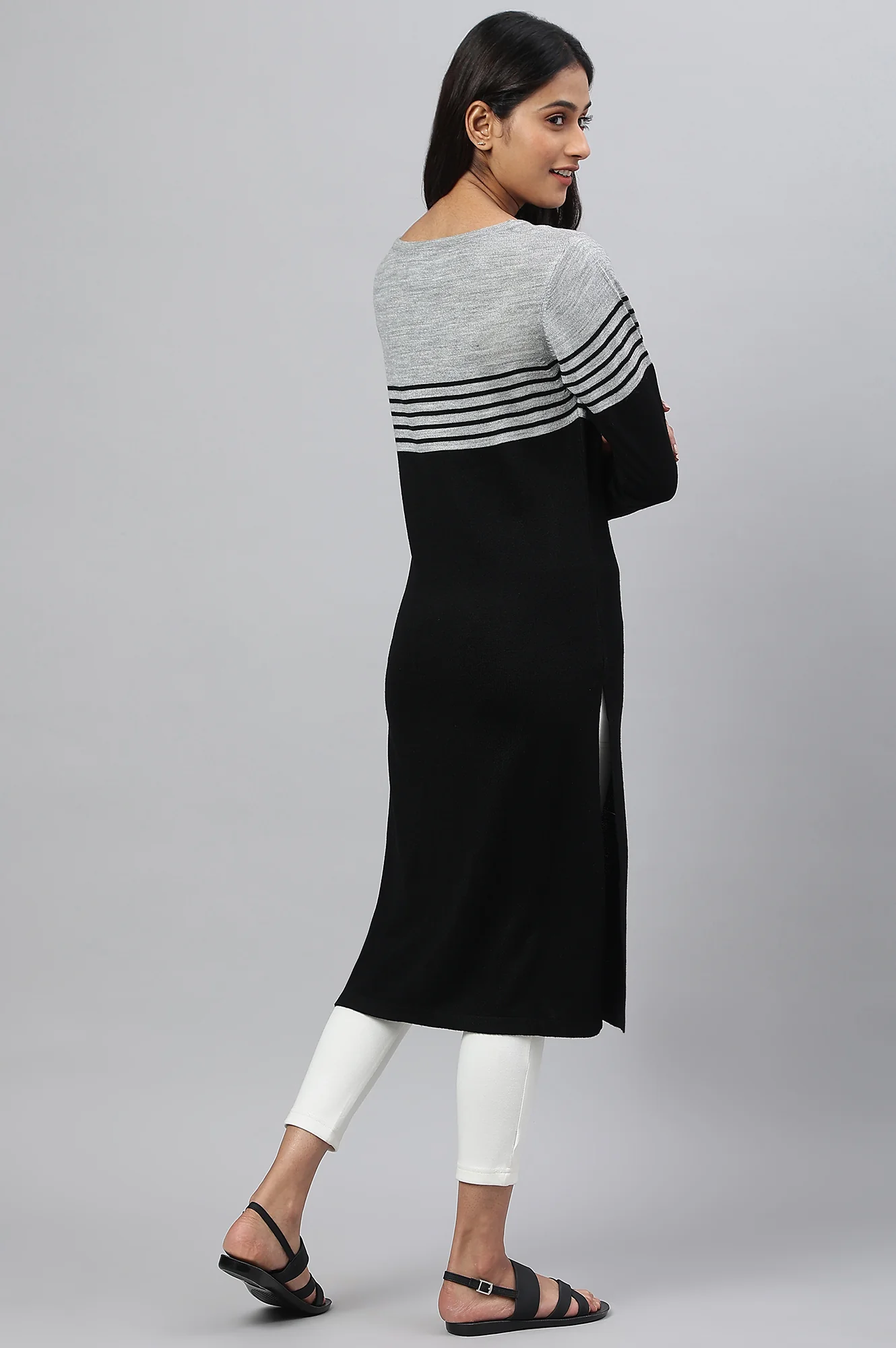 Black Colour Blocked Winter Plus Size kurta - Image 4