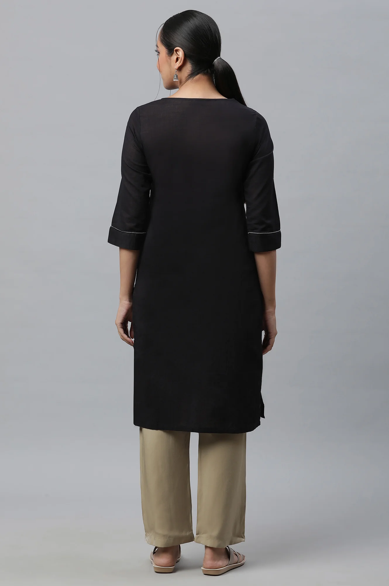 Black Embroidered Ethnic kurta - Image 4