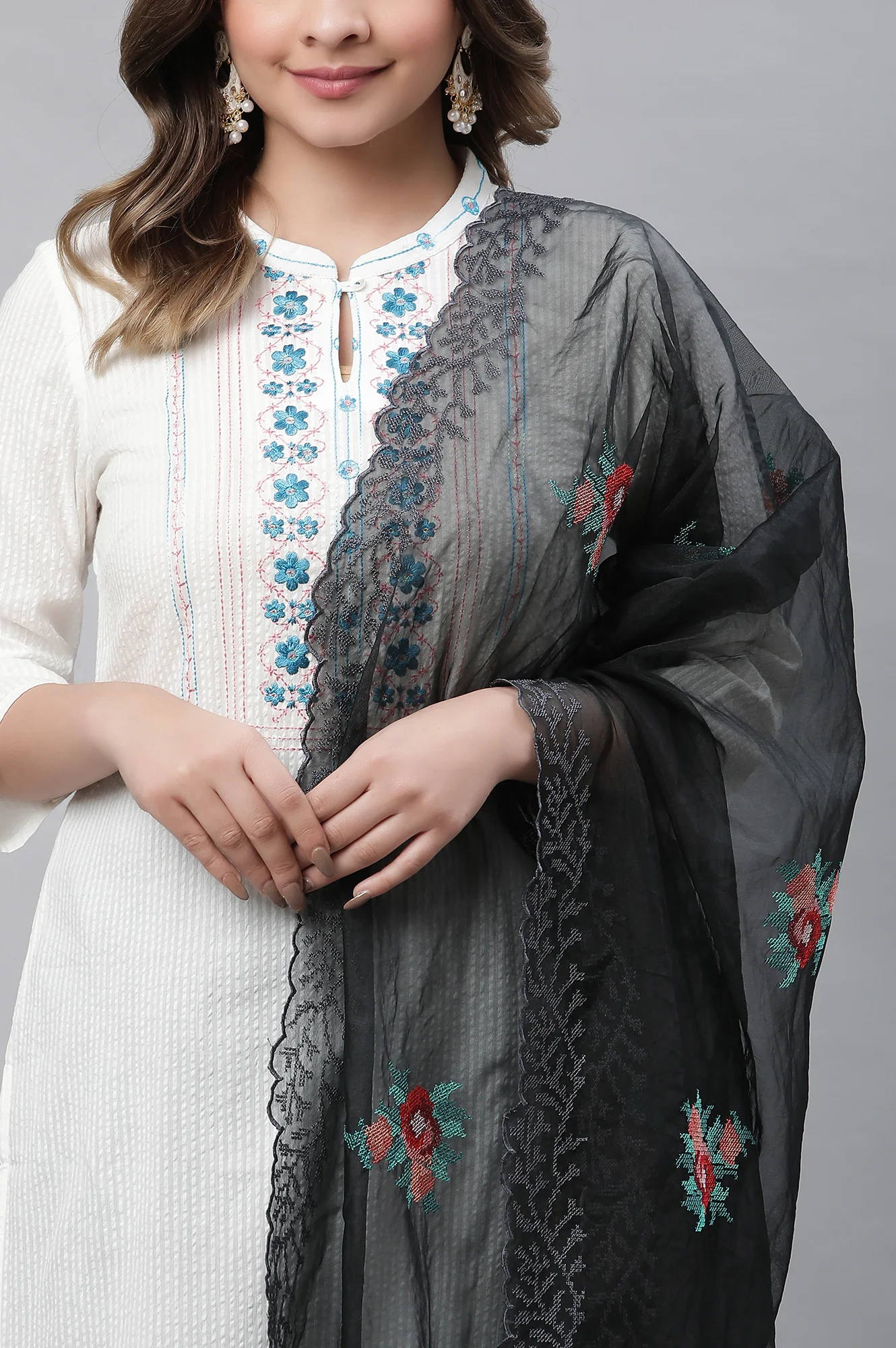 Black Embroidered Organza Dupatta - Image 5