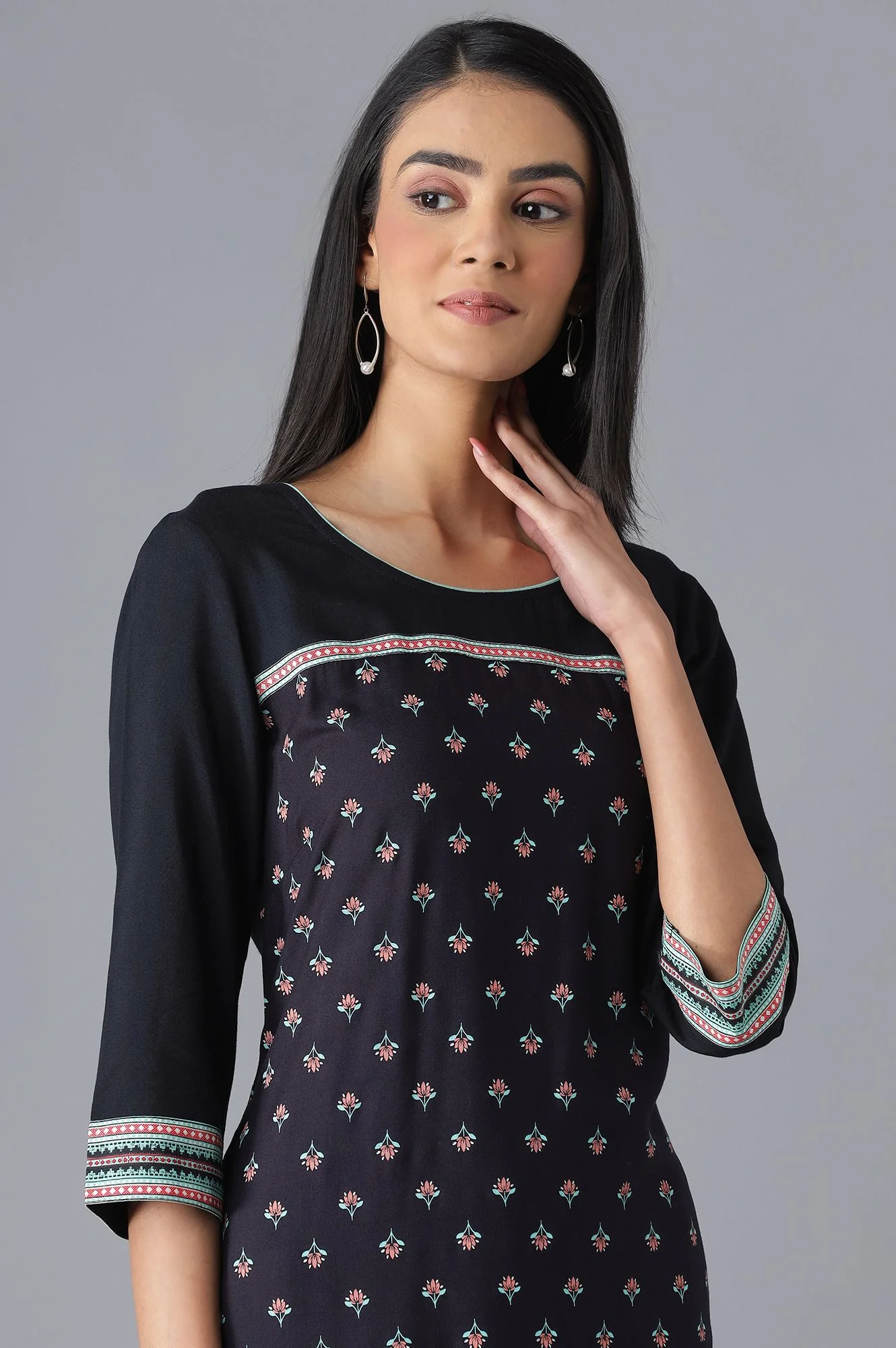 Black Ethnic Festive kurta and Palazzo Set - Image 5