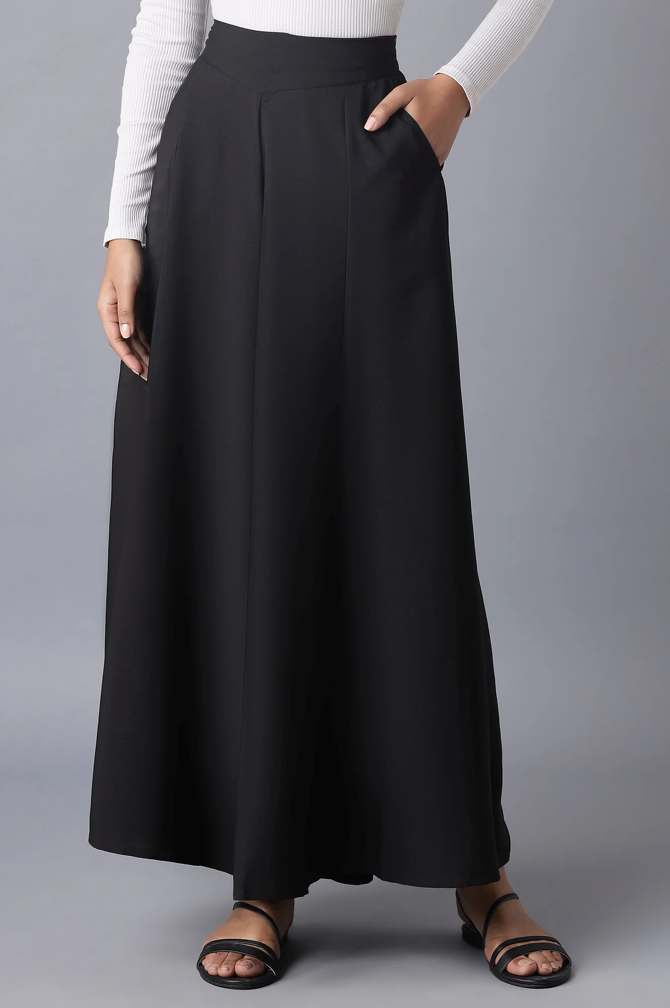 Black Solid Flared Woven Palazzo With Elasticated Waist