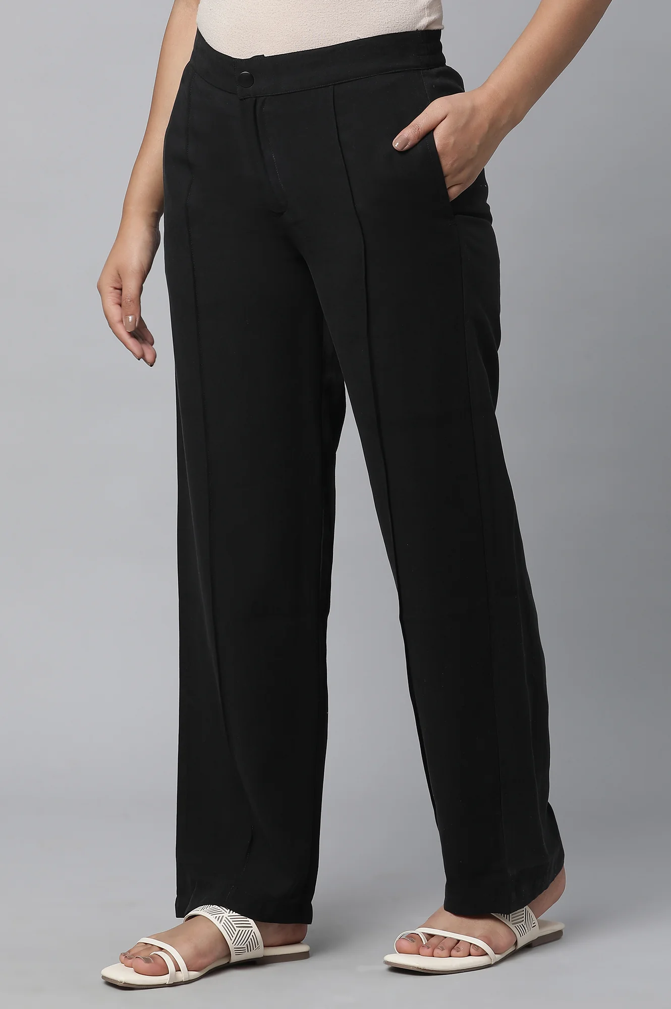 Black Solid Straight Fit Woven Pants With Pintuck Detail - Image 3