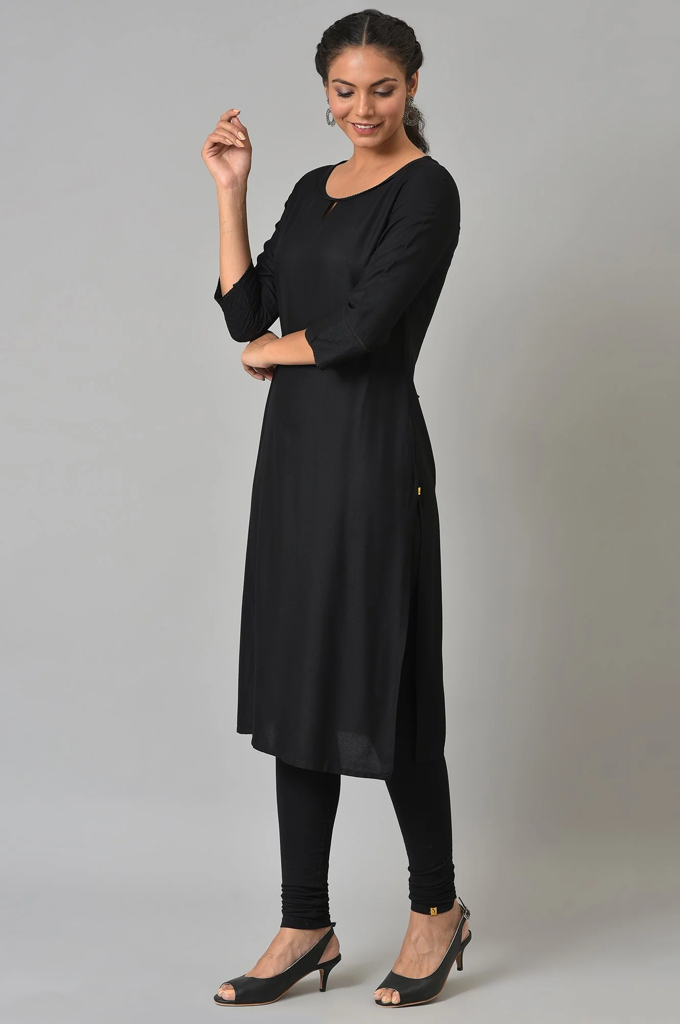 Black Rayon kurta With Lace Detail - Image 3