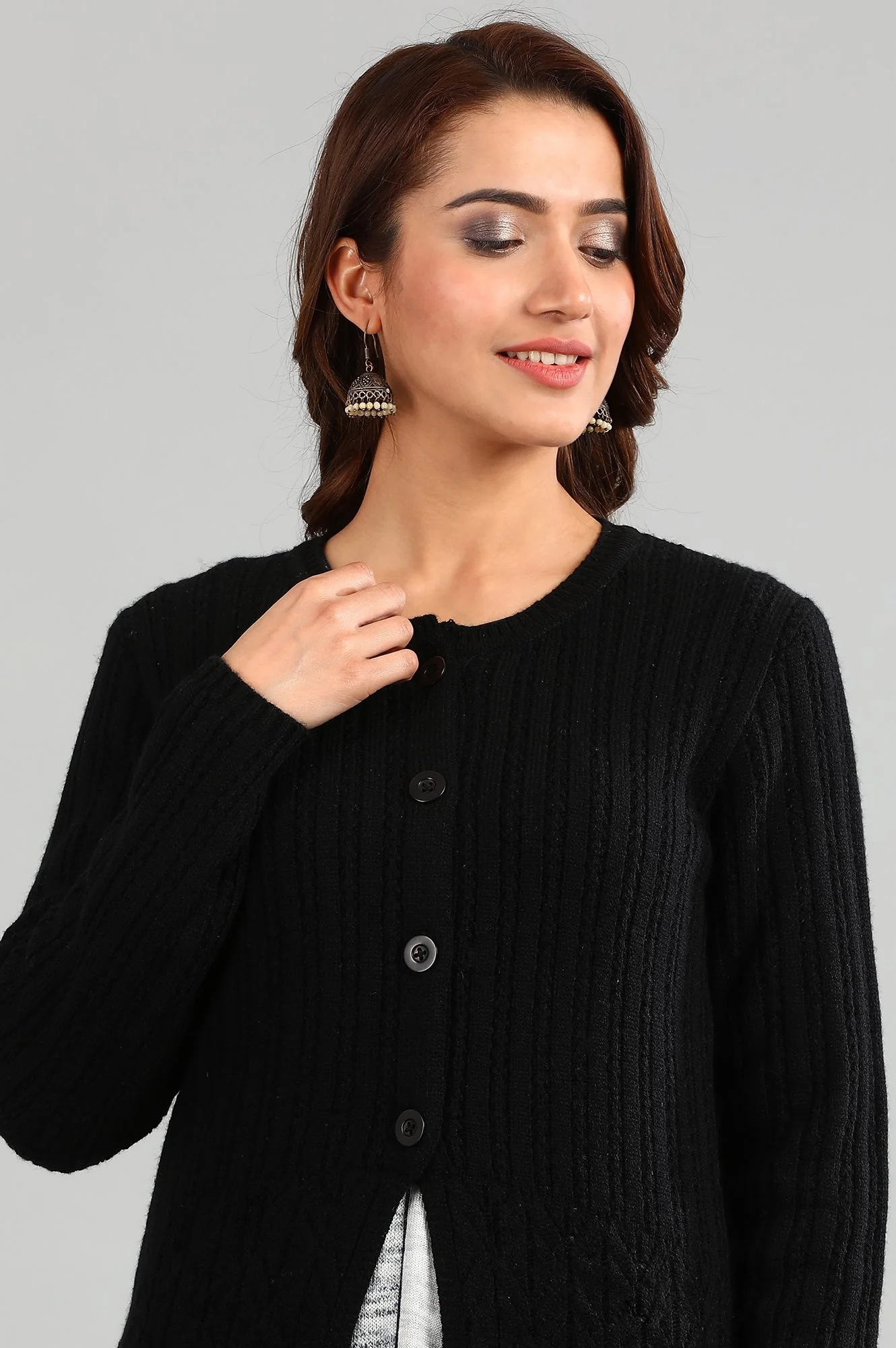 Black Round Neck Solid Sweater - Image 6