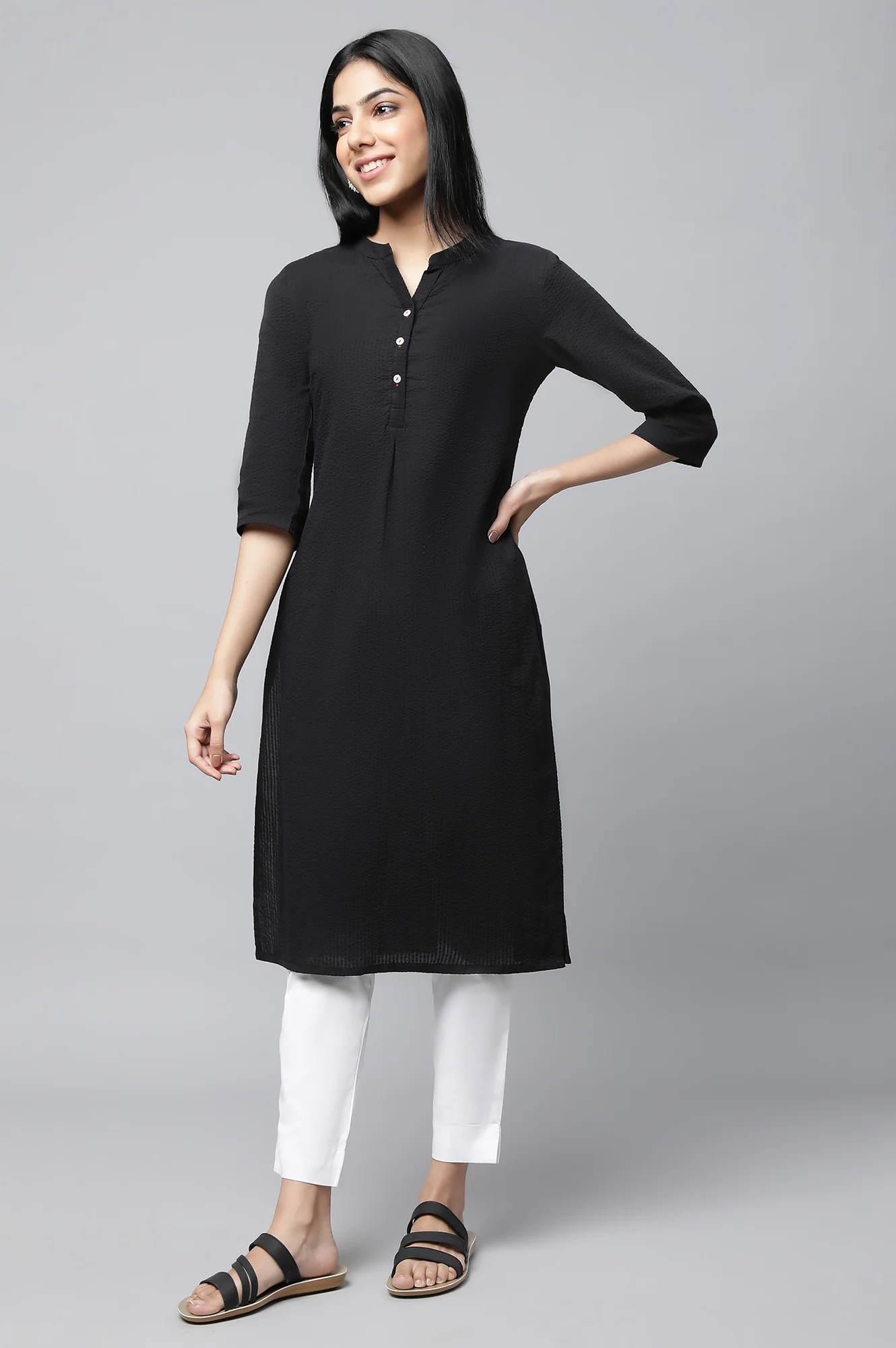 Black Textured Cotton Kurta and Trouser Set - Image 3