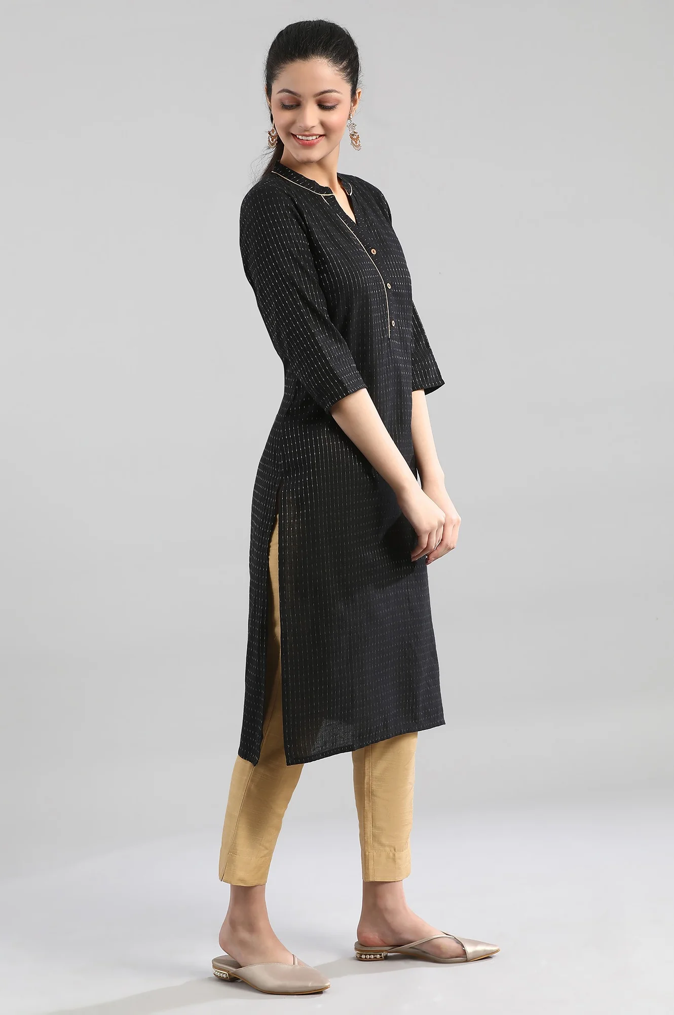 Black Yarn-Dyed kurta - Image 4