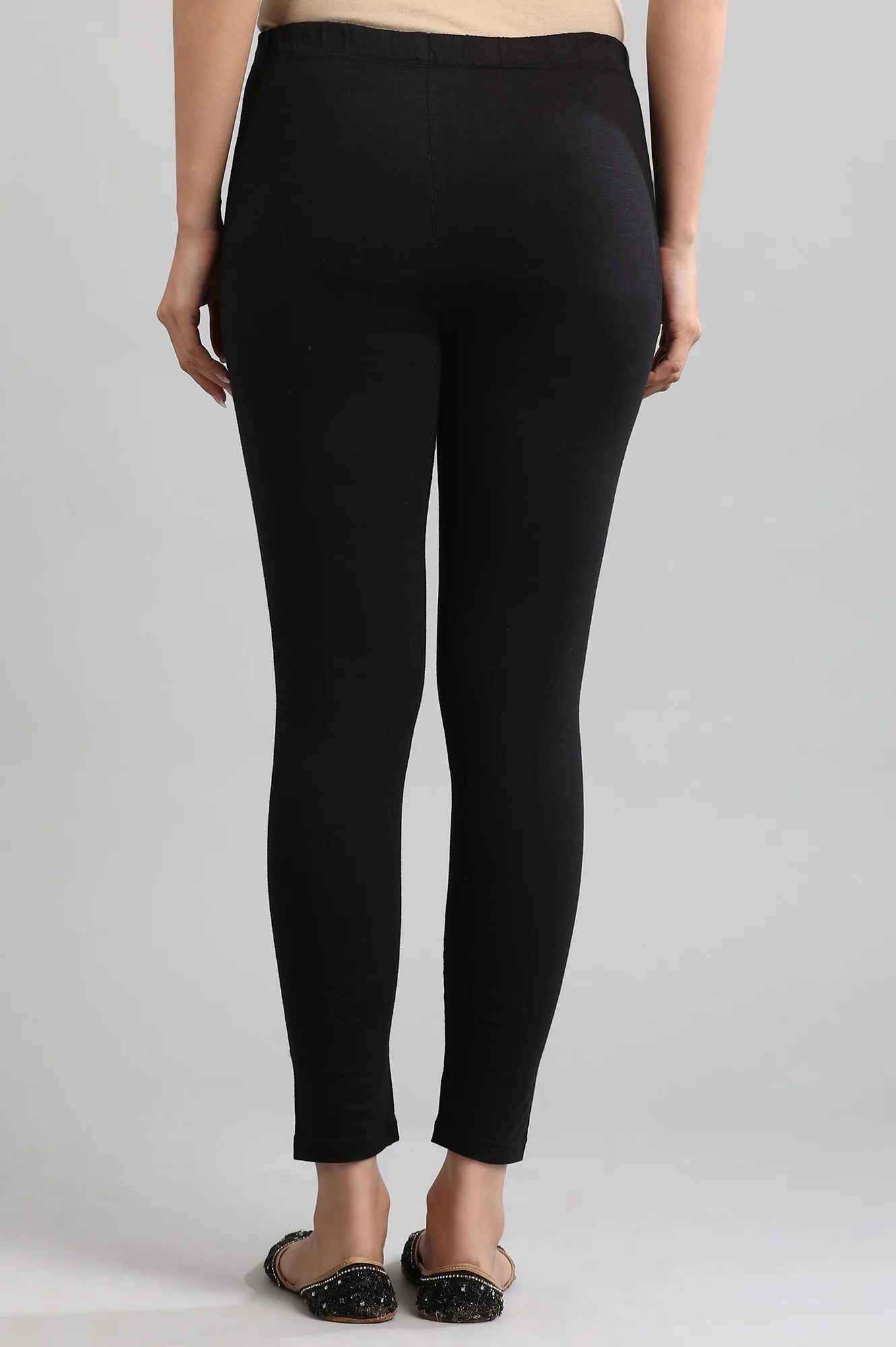 Black Yarn-dyed Winter Tights - Image 5