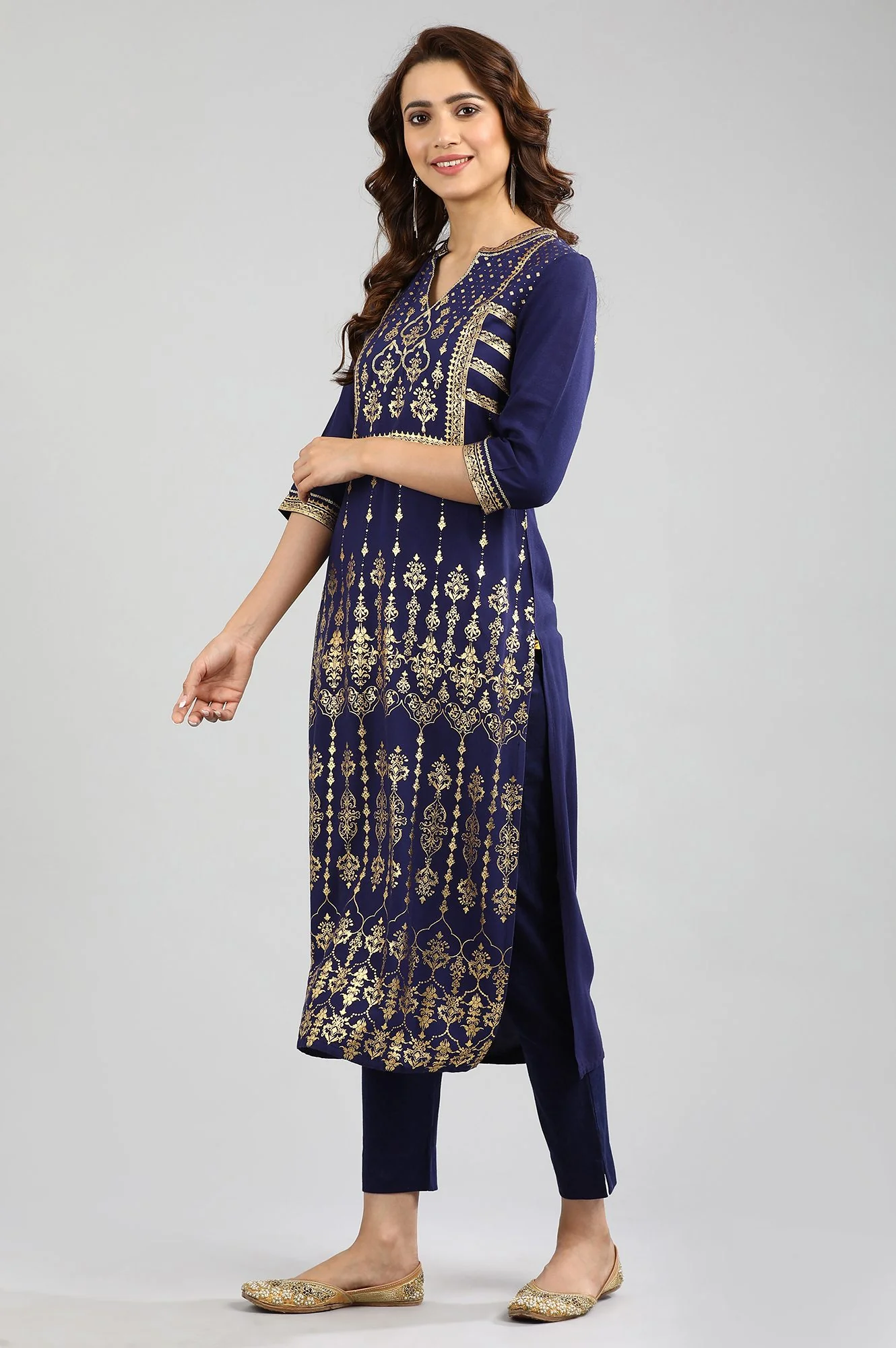 Blue Band Collar Printed kurta - Image 2