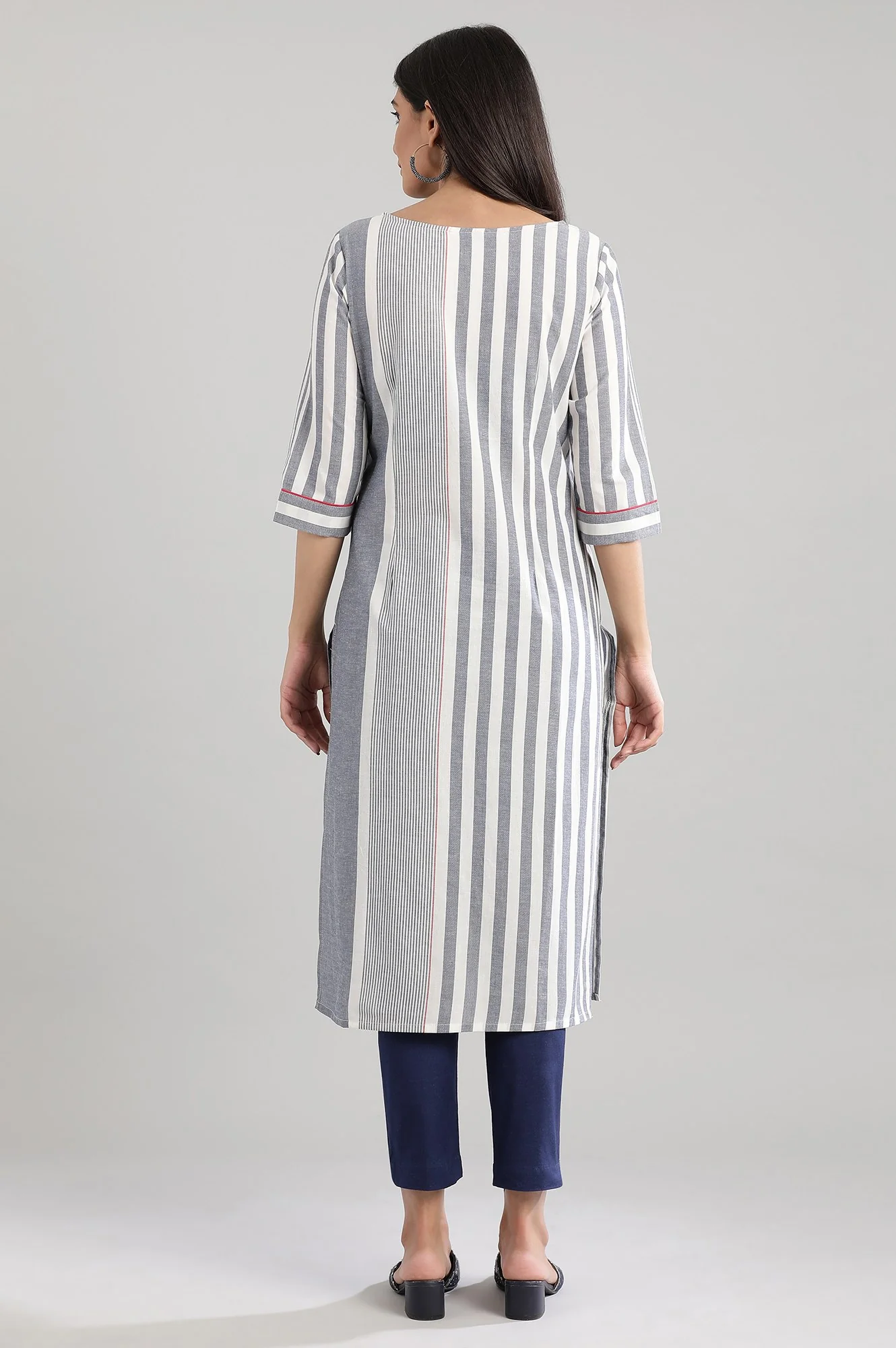 Blue Boat Neck Yarn-Dyed kurta - Image 2