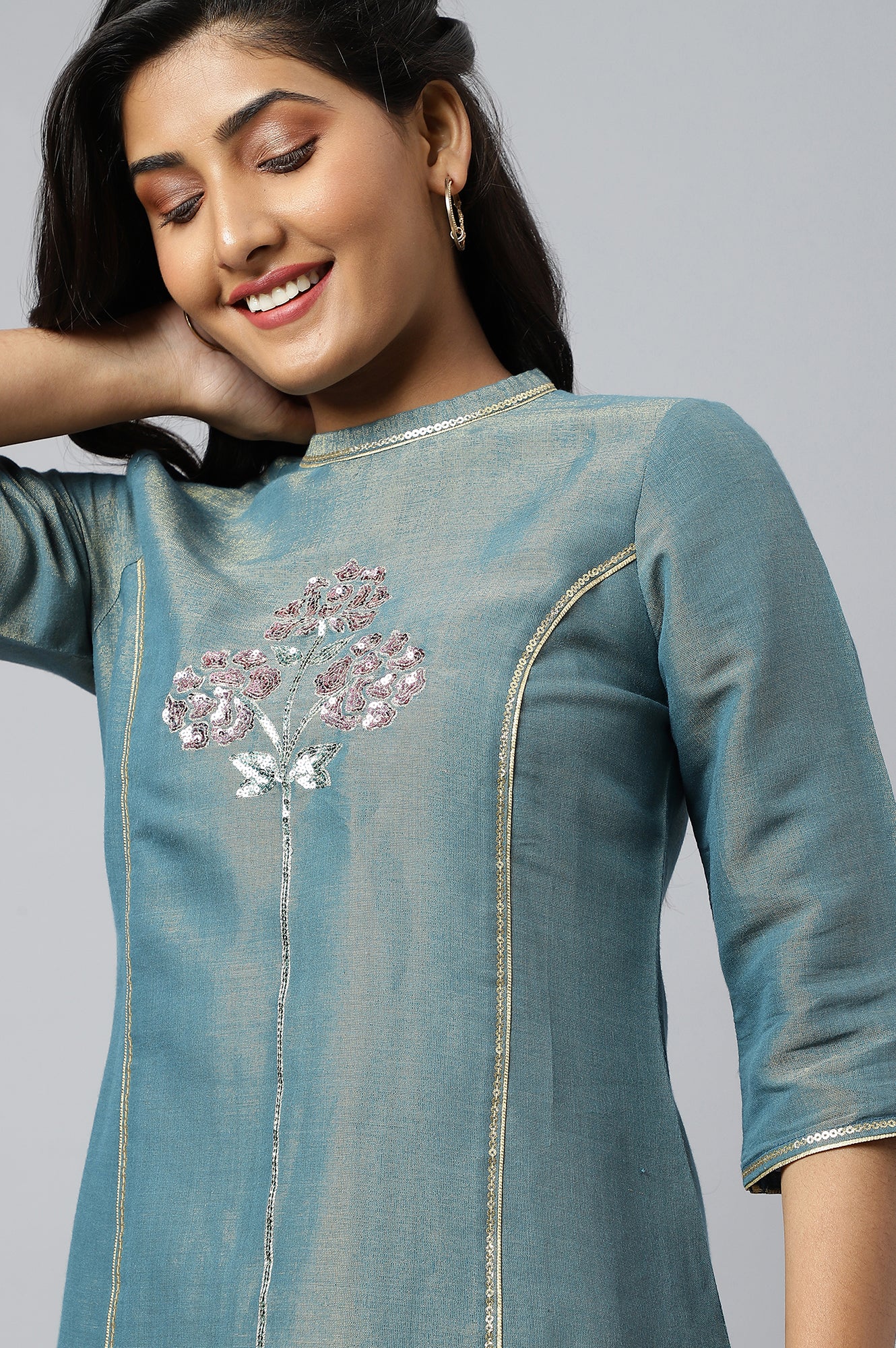 Blue Dual Tone Zari Embroidered kurta - Image 9
