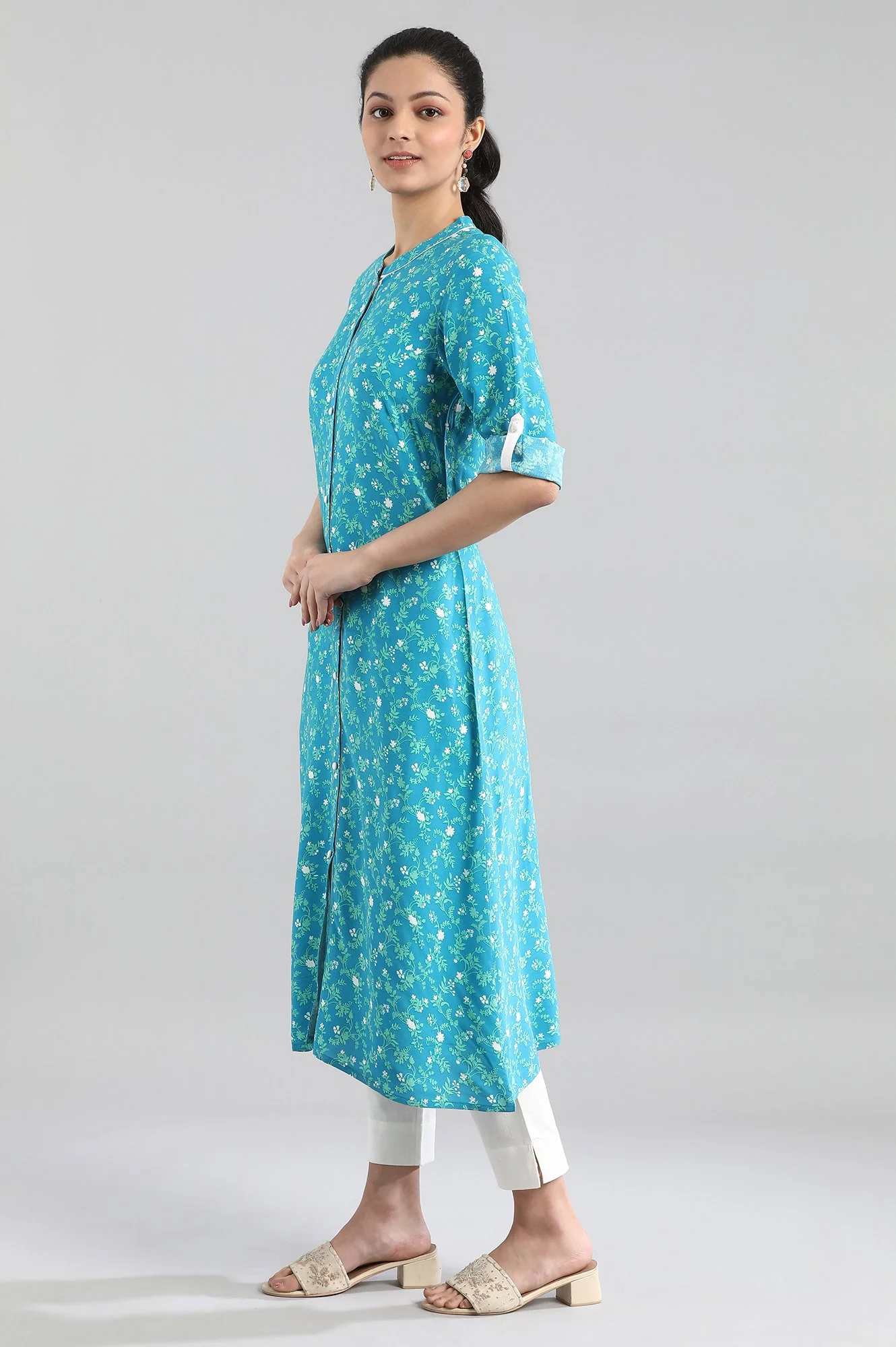 Blue Ethnic Floral Print kurta in Band Collar - Image 3