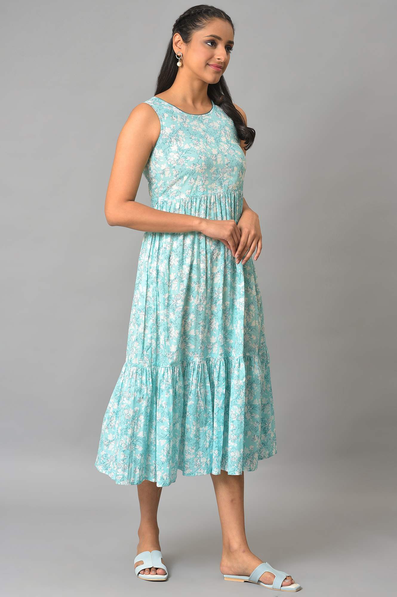 Blue Flared Floral Printed Sleeveless Dress - Image 4