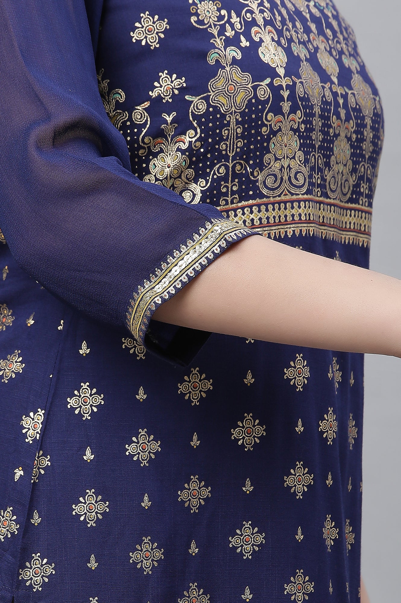 Blue Floral Printed Contemporary Kurta - Image 8