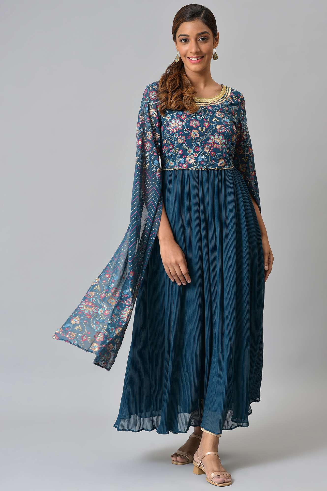 Blue Floral Printed Fairy kurta - Image 5
