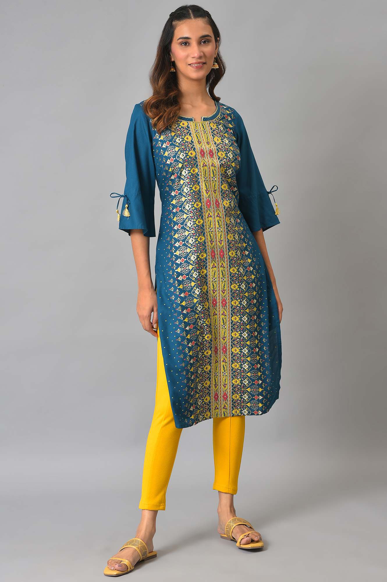 Blue Floral Printed Sequined Ethnic Liva kurta - Image 6