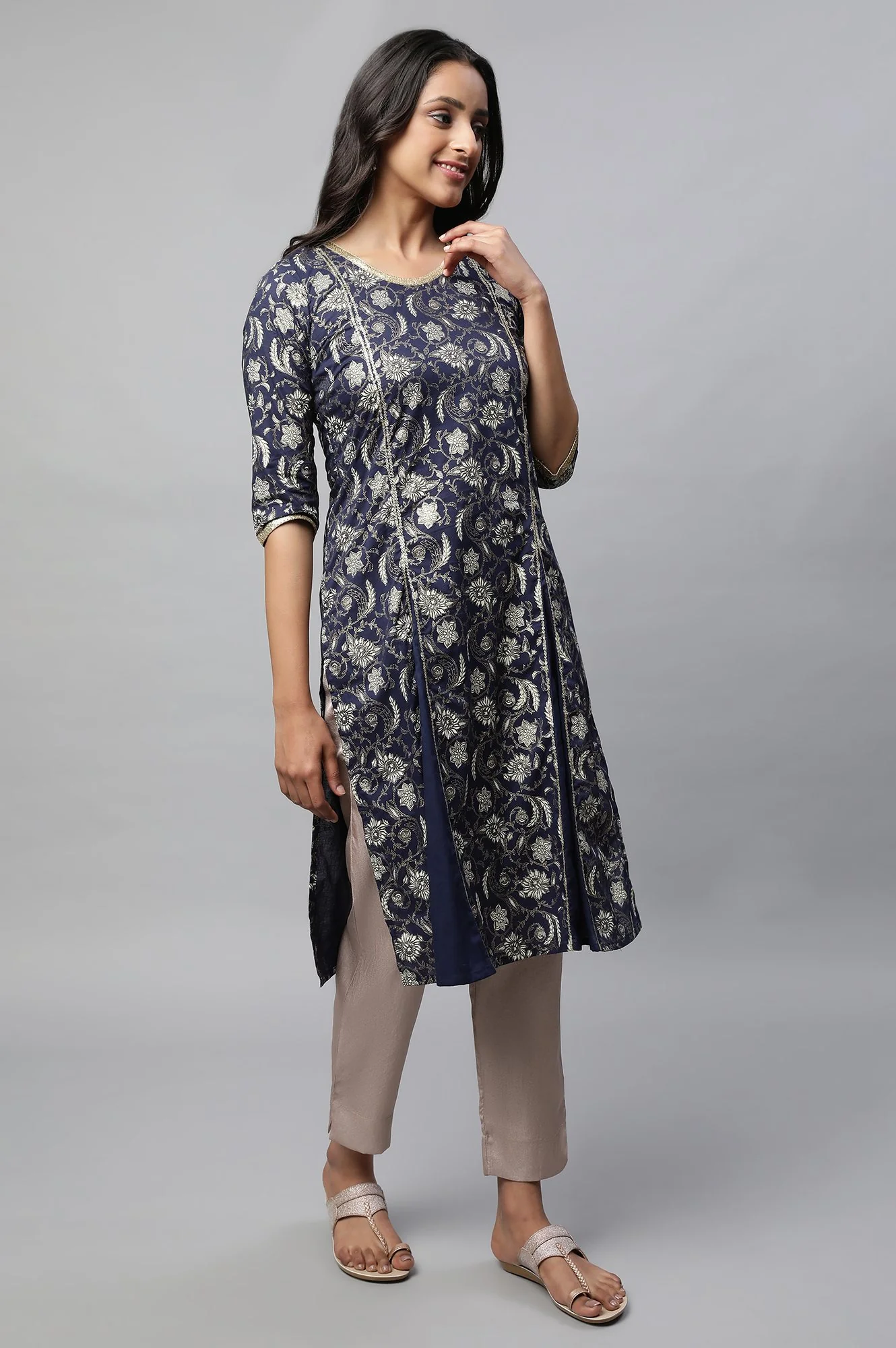 Blue Inverted Blox Pleats Straight kurta - Image 4
