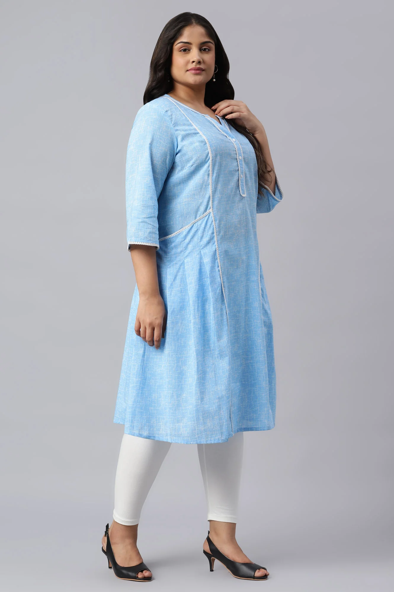 Blue Panelled Cotton Plus Size kurta - Image 4