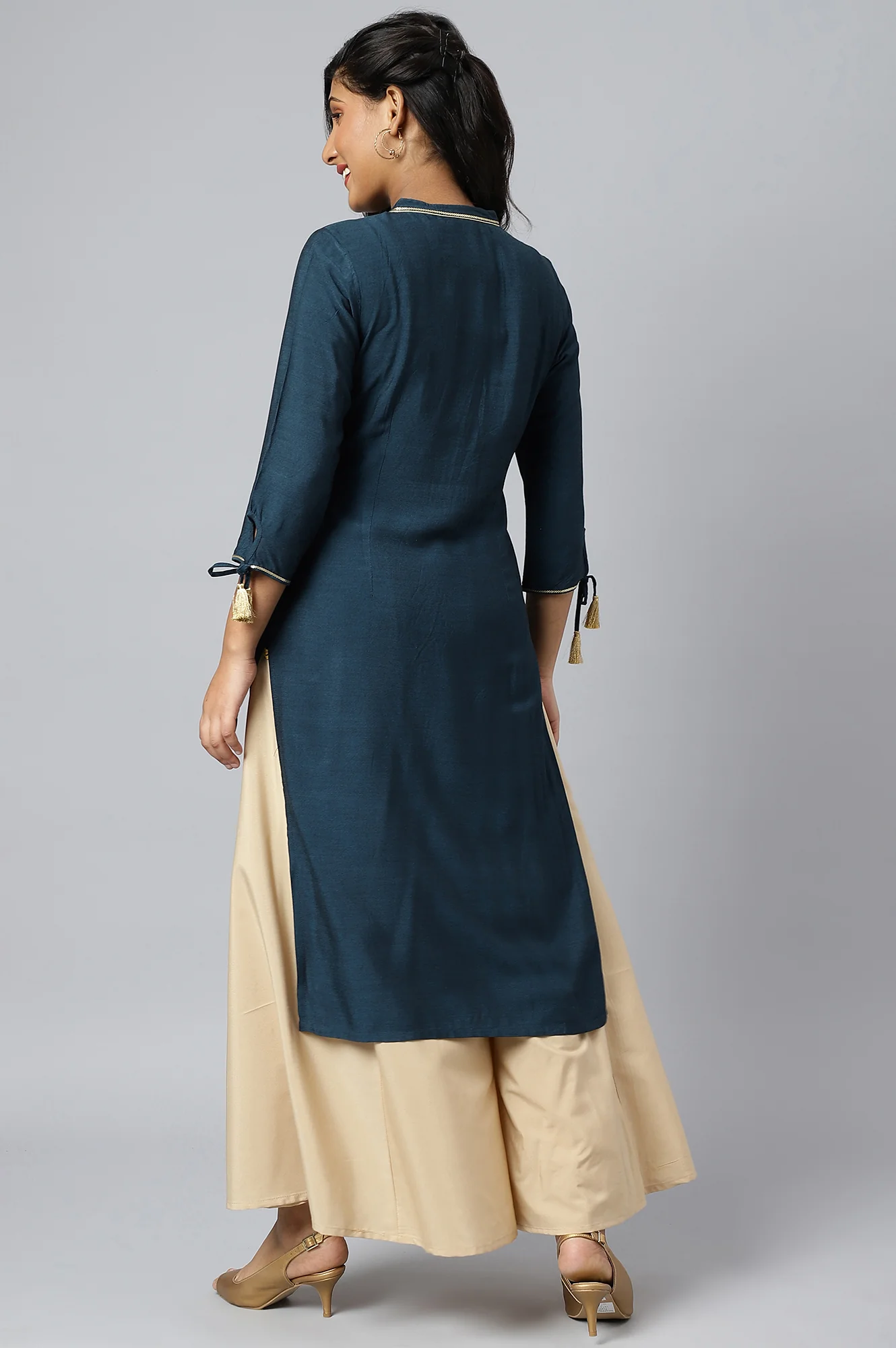 Blue Zari Embroidered and Sequin Work kurta - Image 4
