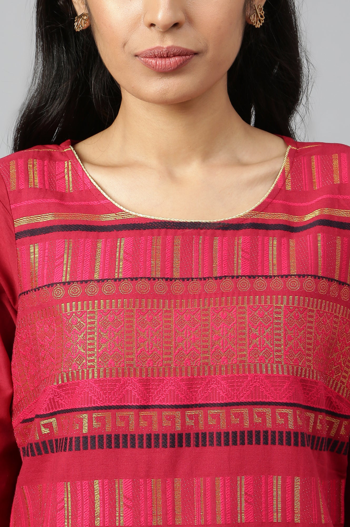 Dark Pink Jacquard kurta in Round Neck - Image 7