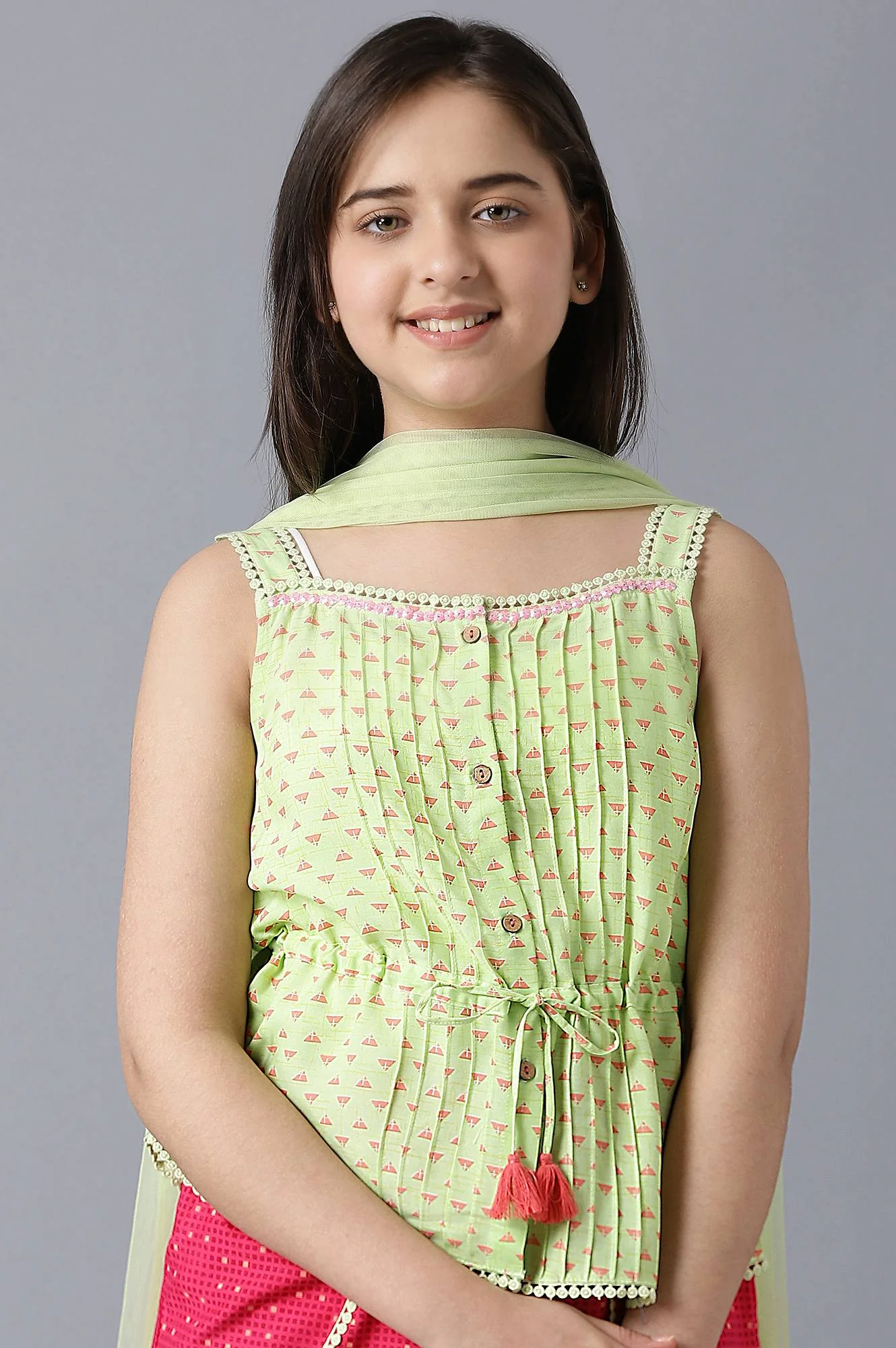 Girls Light Green Boat Neck Printed kurta With Pink Straight Palazzo And Dupatta - Image 5