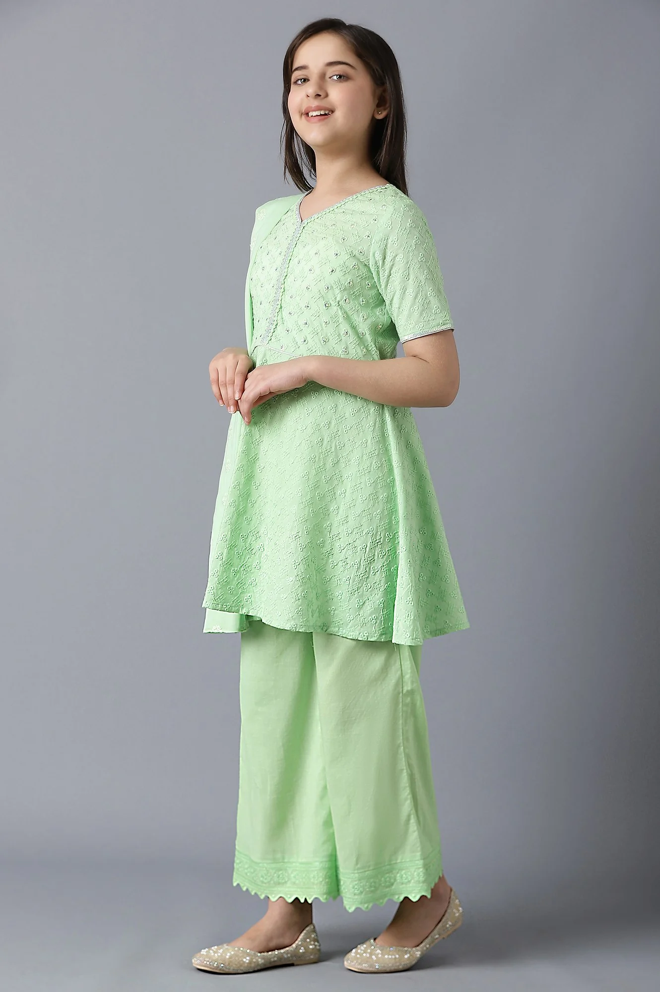 Girls Light Green Cotton Schiffli kurta With Pants And Dupatta - Image 3