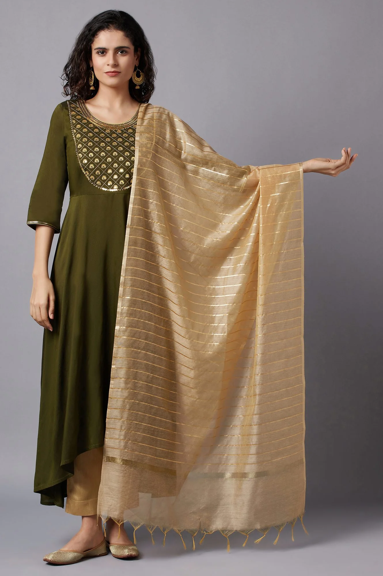 Gold Ornamental Dupatta - Image 3