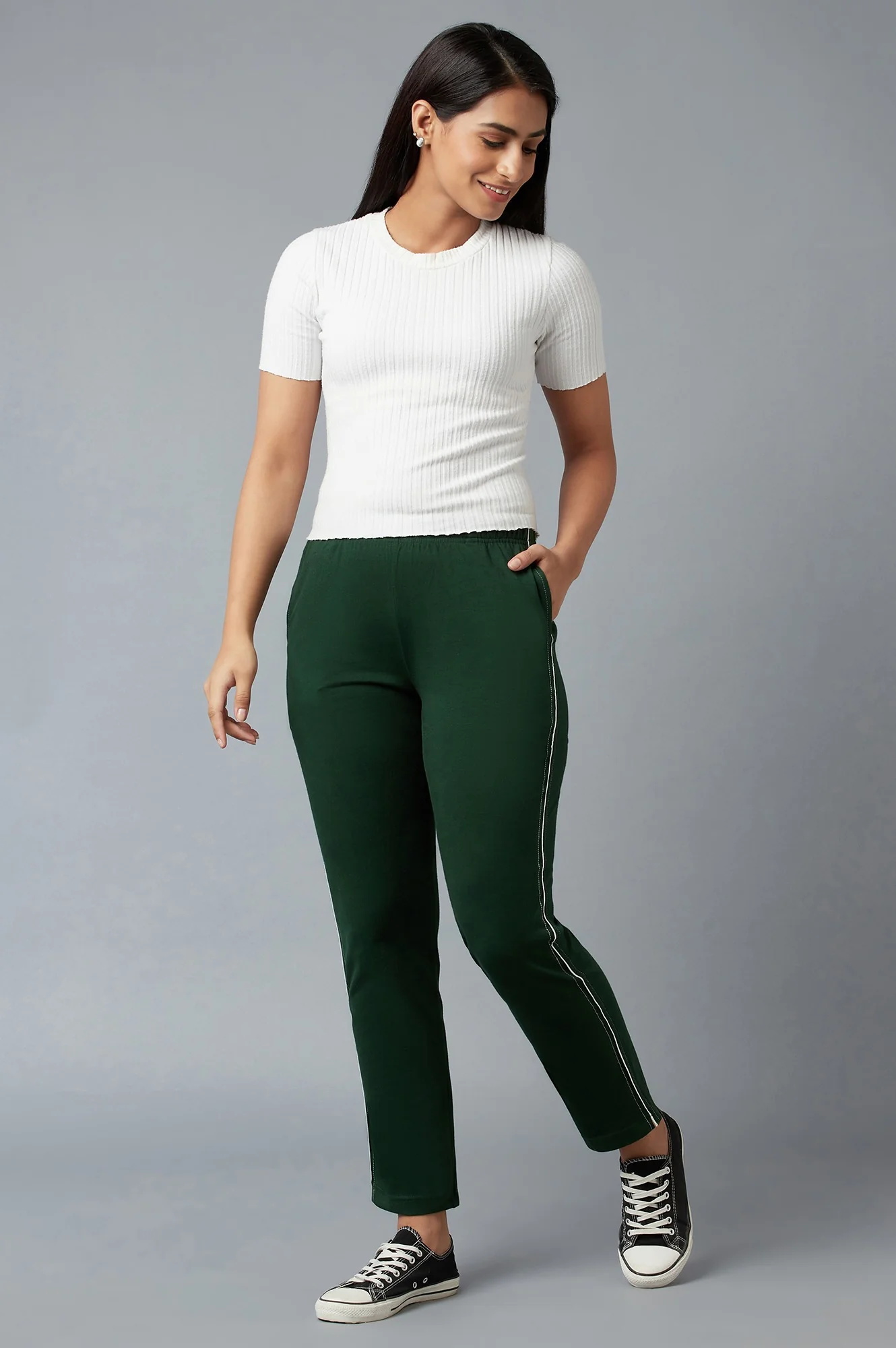 Dark Green Solid Straight Fit Cotton Pants With Elasticated Waistband - Image 5