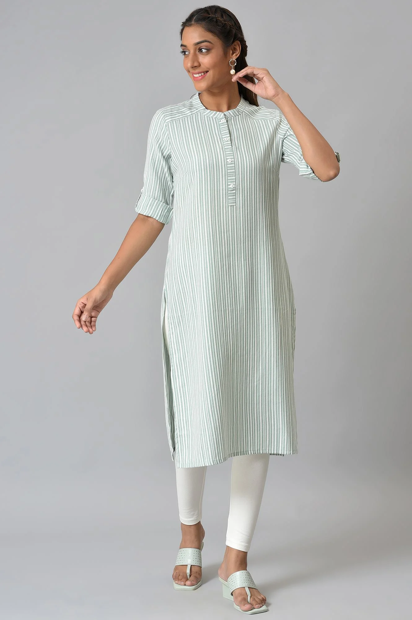 Green Cotton Dobby Satin kurta In Stripe Print