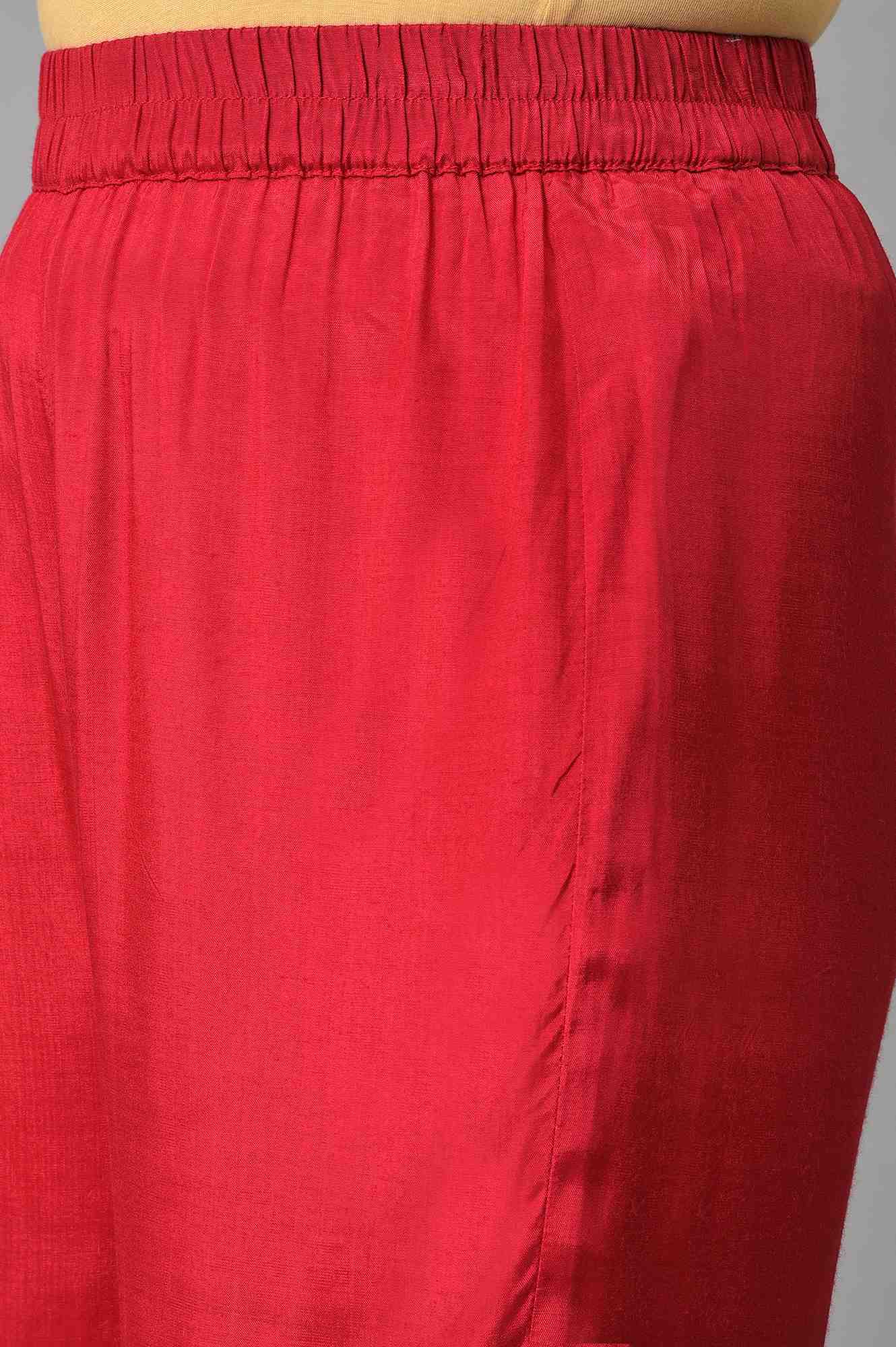 Green Embellished kurta With Red Sharara And Dupatta - Image 7