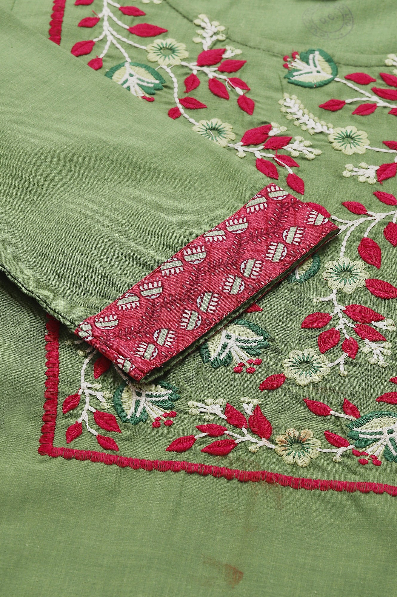 Green Embroidered kurta With Maroon Printed Culottes - Image 8