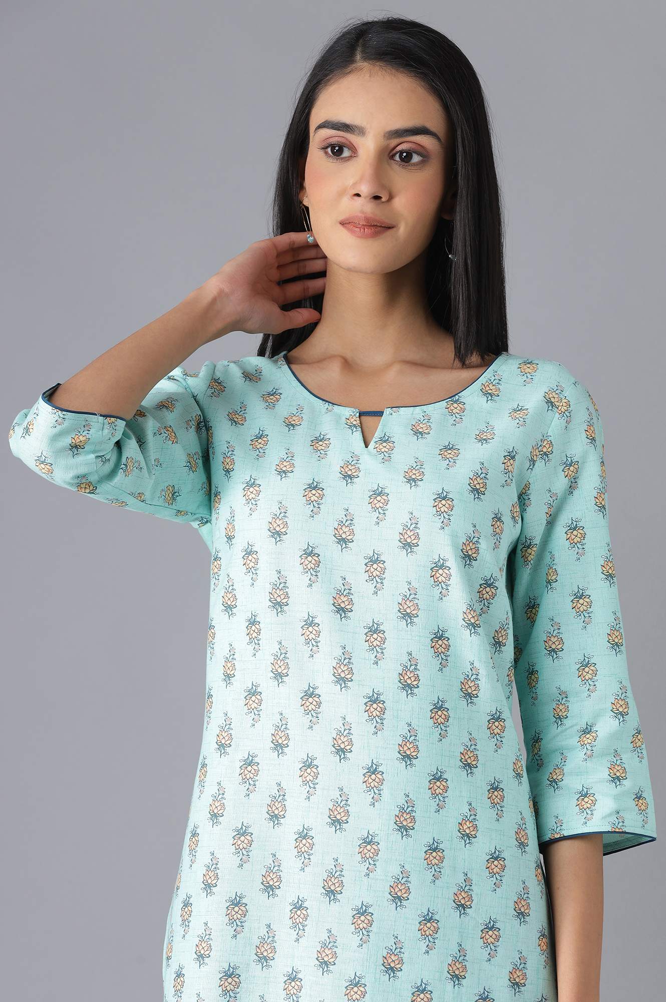 Green Ethnic kurta with Culottes - Image 5