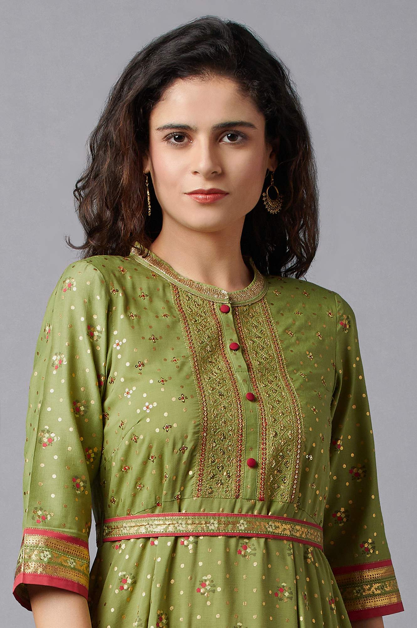 Green Flared Embroidered kurta - Image 5
