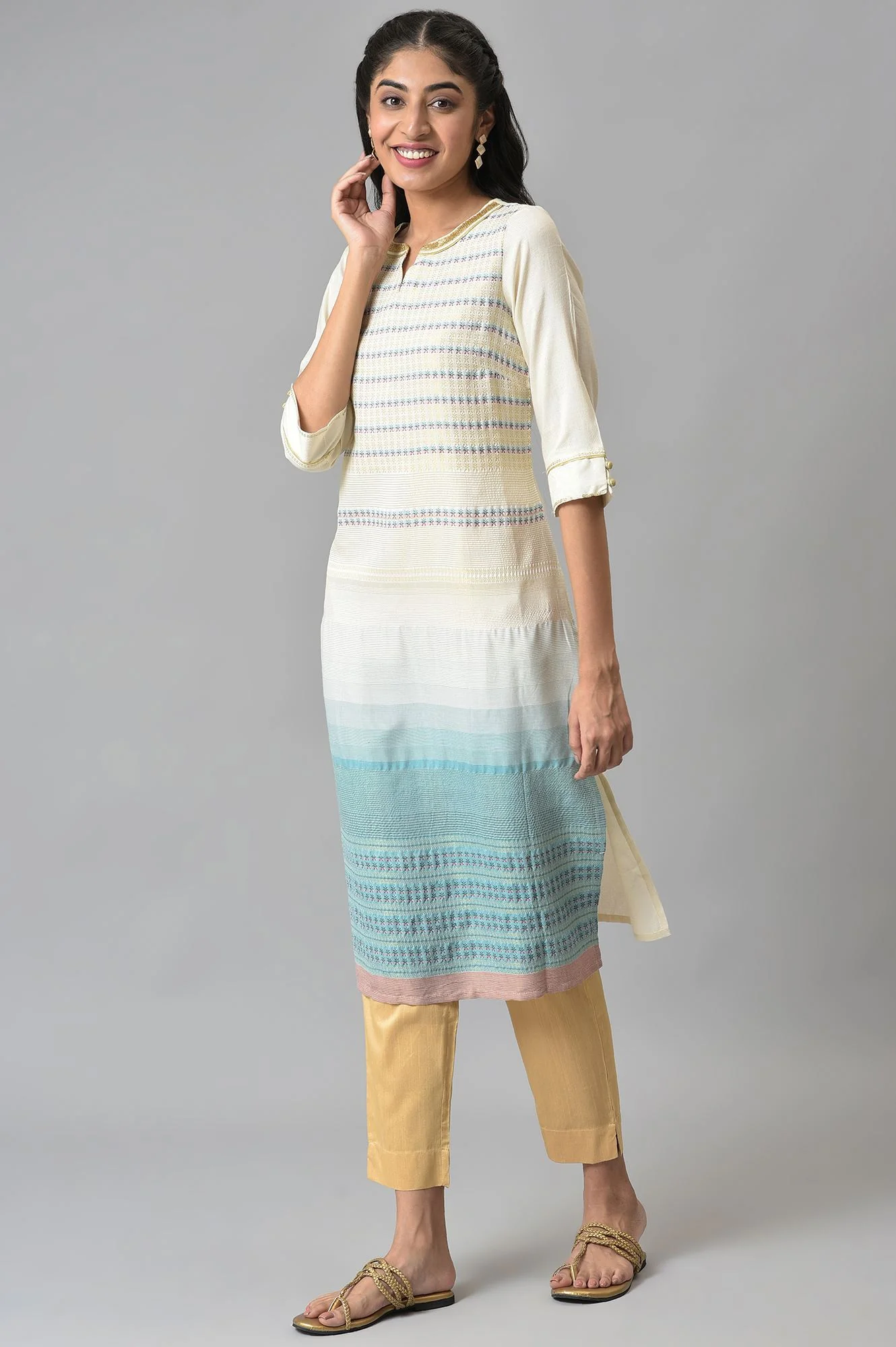 Green Floral Printed Sequined Ethnic kurta - Image 3