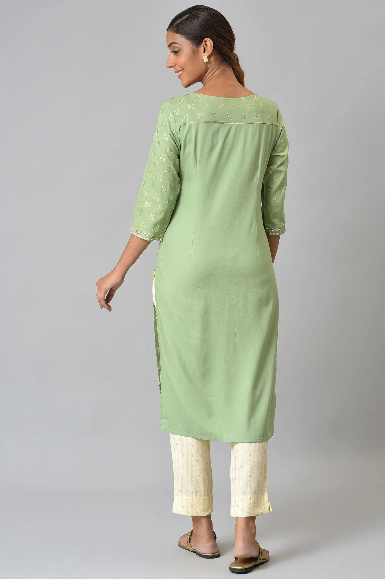 Green Floral Printed Sequined Ethnic LIVA kurta - Image 2