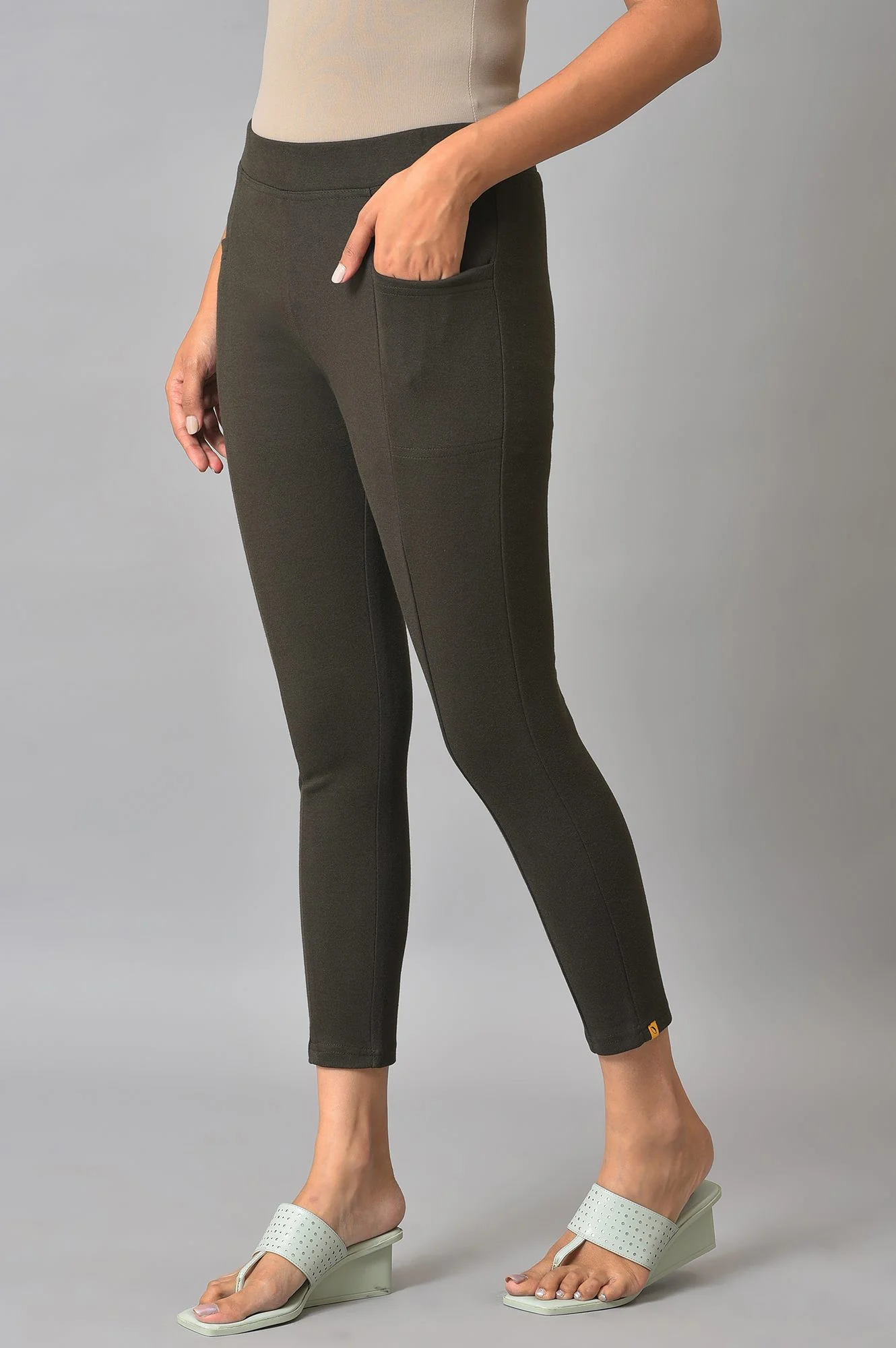 Green Lycra Winter Yoga Tights - Image 3