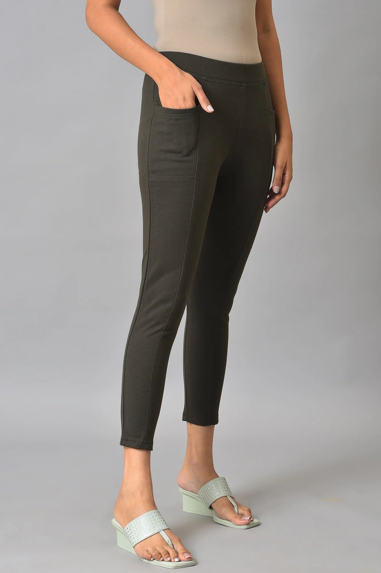 Green Lycra Winter Yoga Tights - Image 4