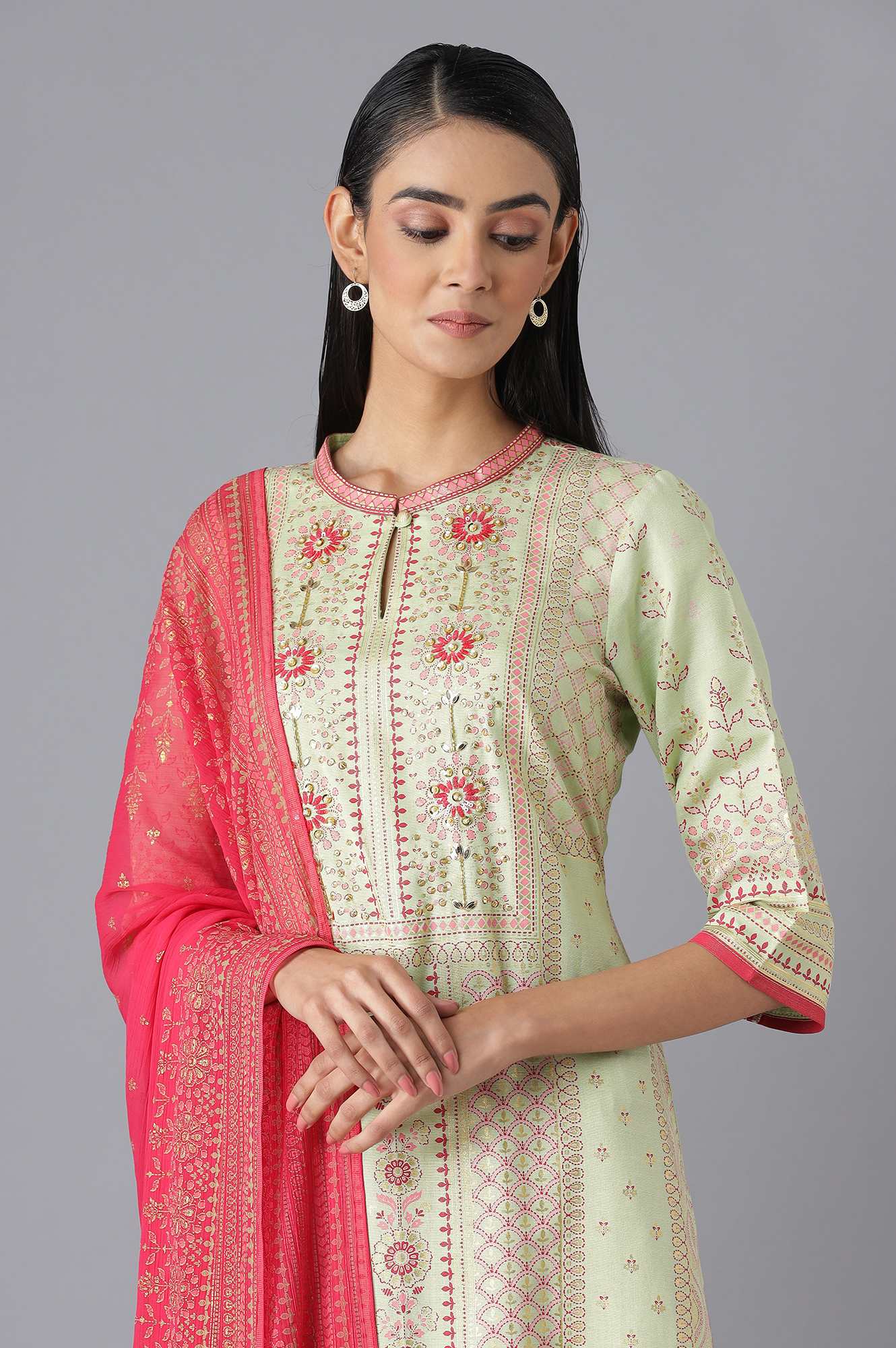 Green Printed kurta Pink Trousers and Dupatta Set - Image 5