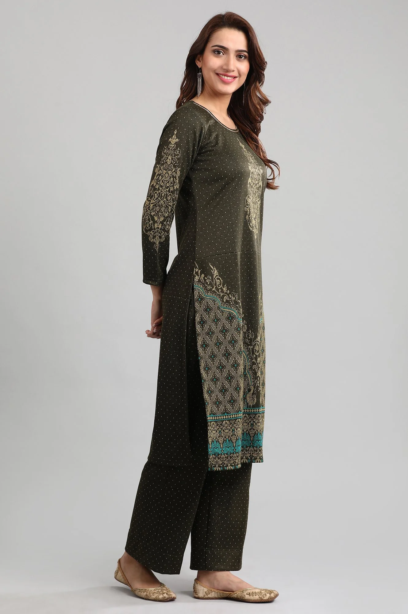 Green Round Neck Yarn-dyed Winter kurta - Image 4