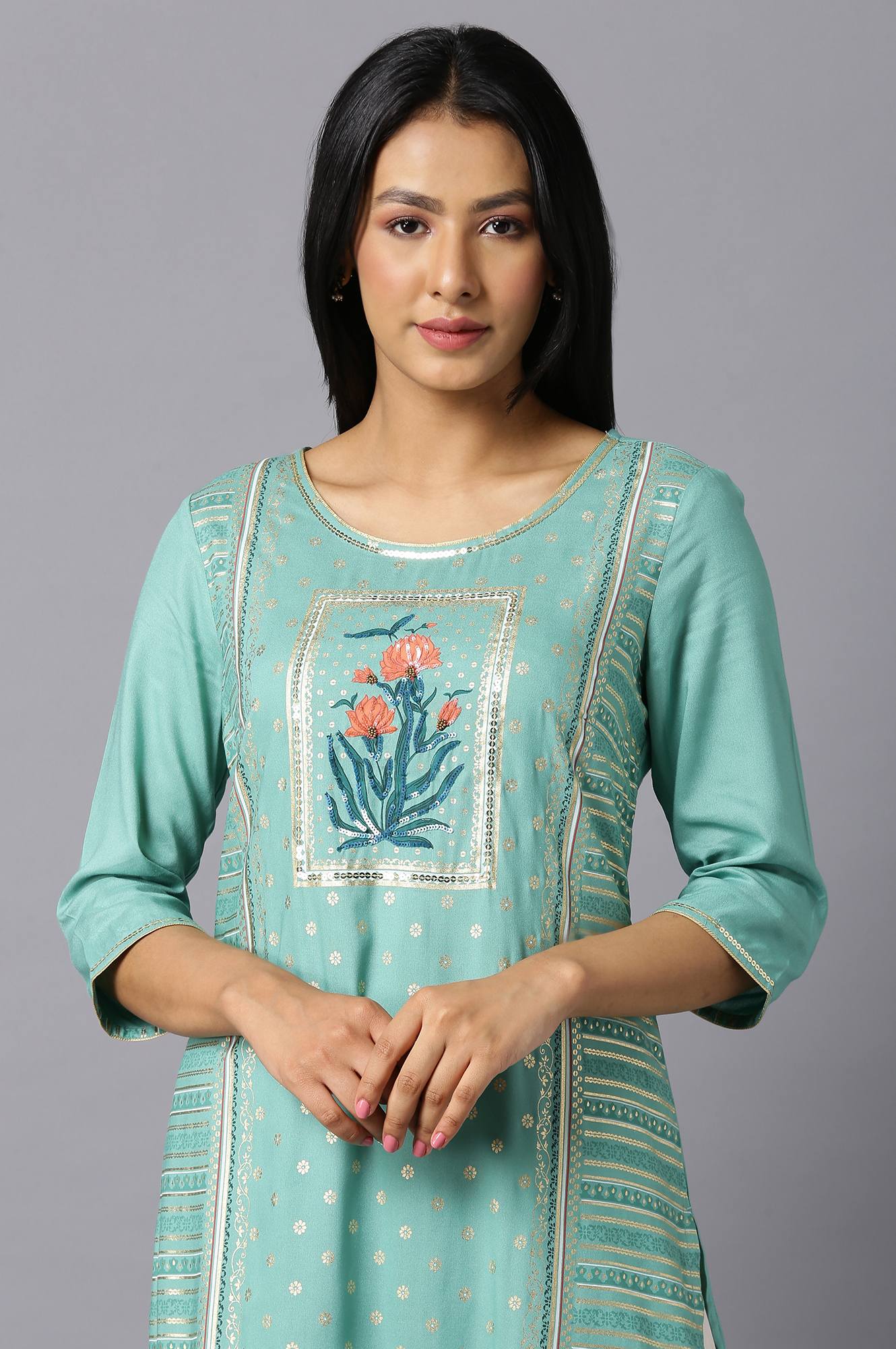 Green Thread Embroidered kurta in Mughal Print - Image 5